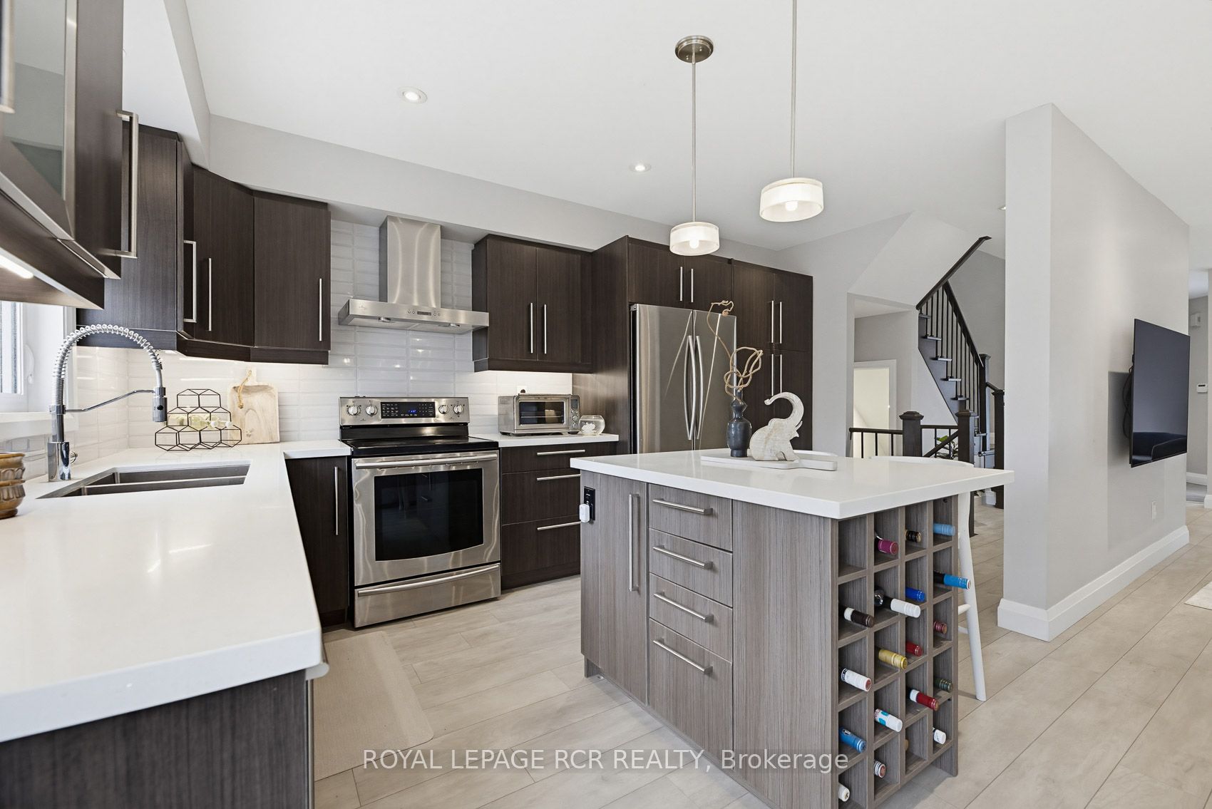 42 Archbury Circle Property Photo 8