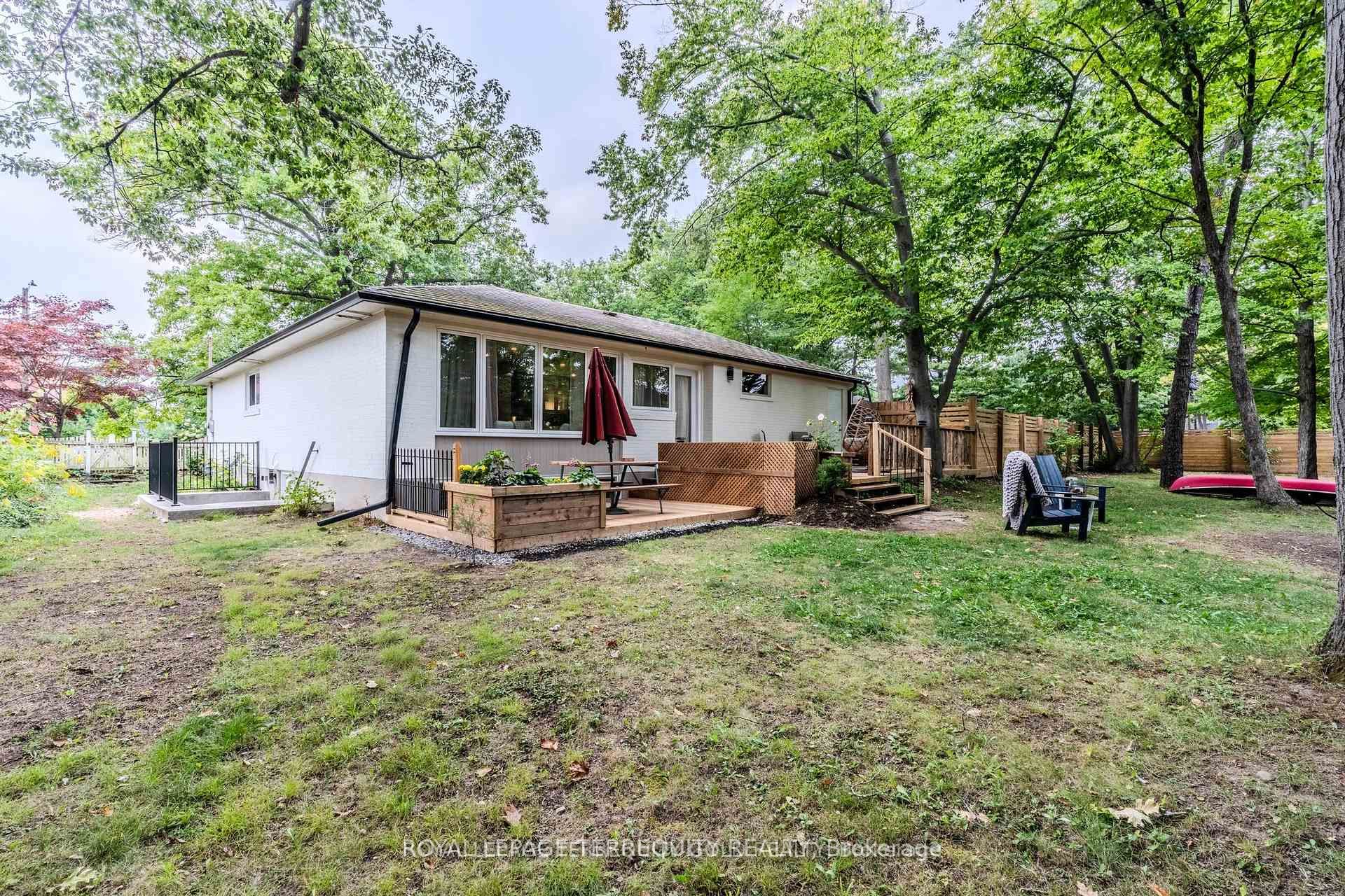 327 River Side Drive Property Photo 6