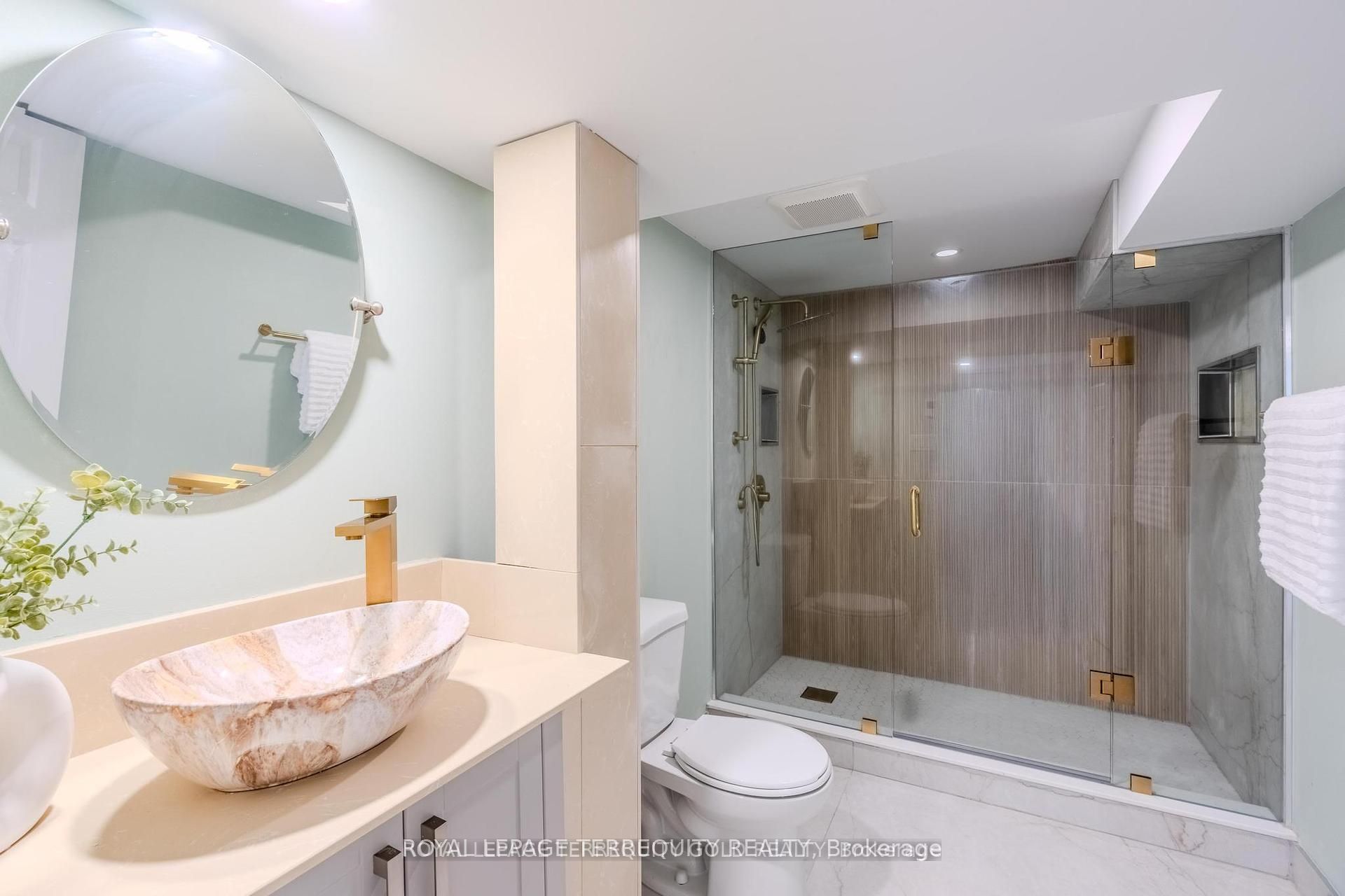 327 River Side Drive Property Photo 41