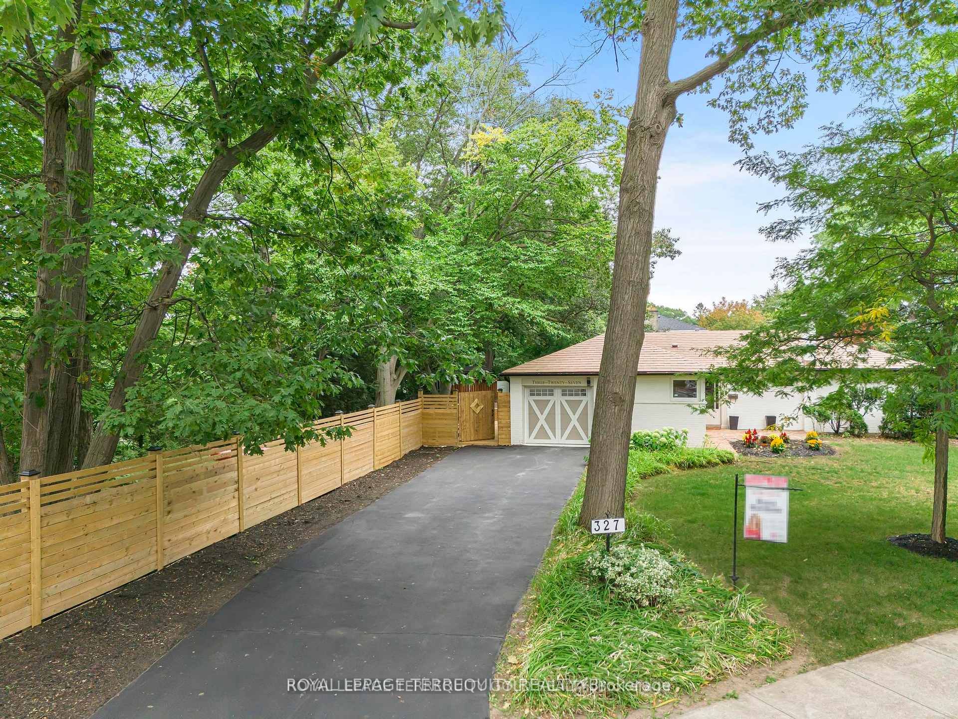327 River Side Drive Property Photo 47