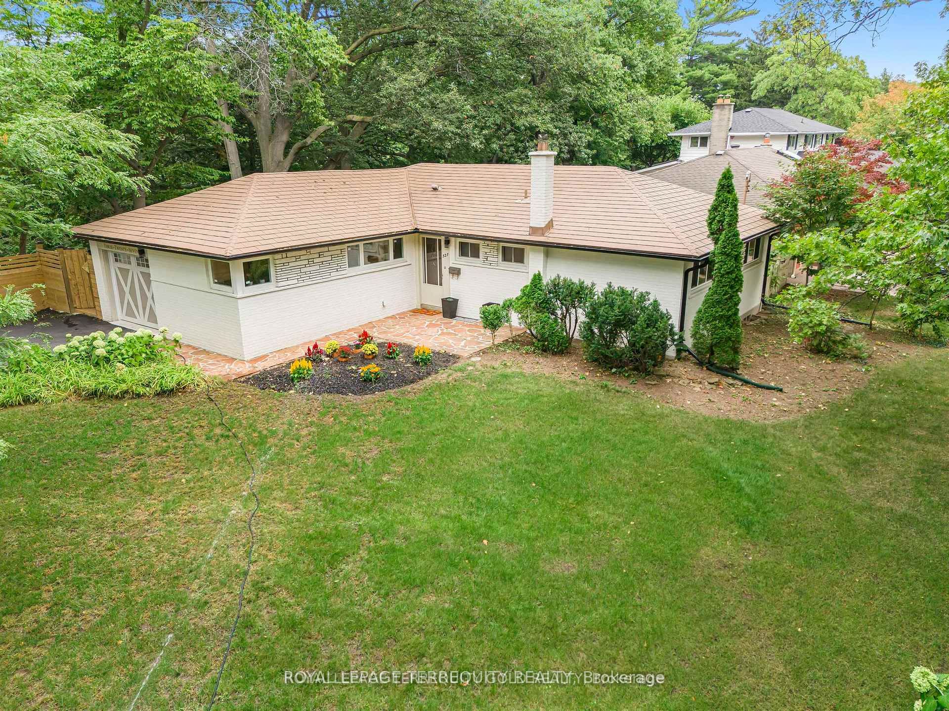 327 River Side Drive Property Photo 48