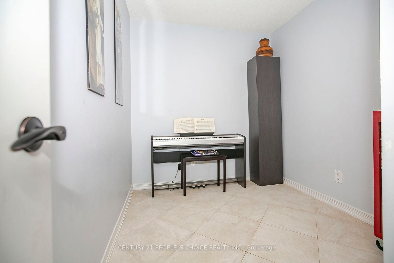 9 George Street 1512 Property Photo 33