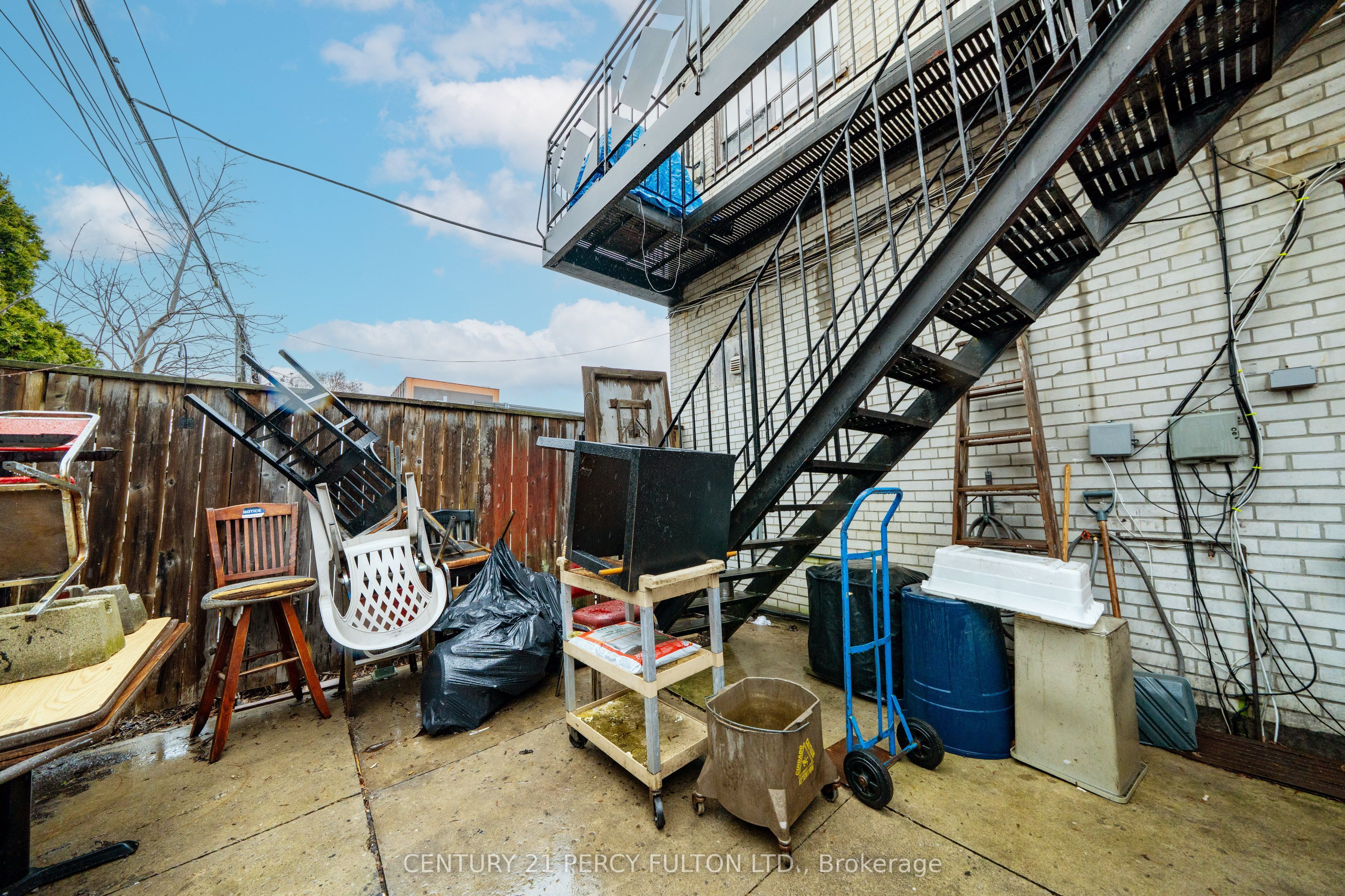 744-746 Wilson Avenue Property Photo 25