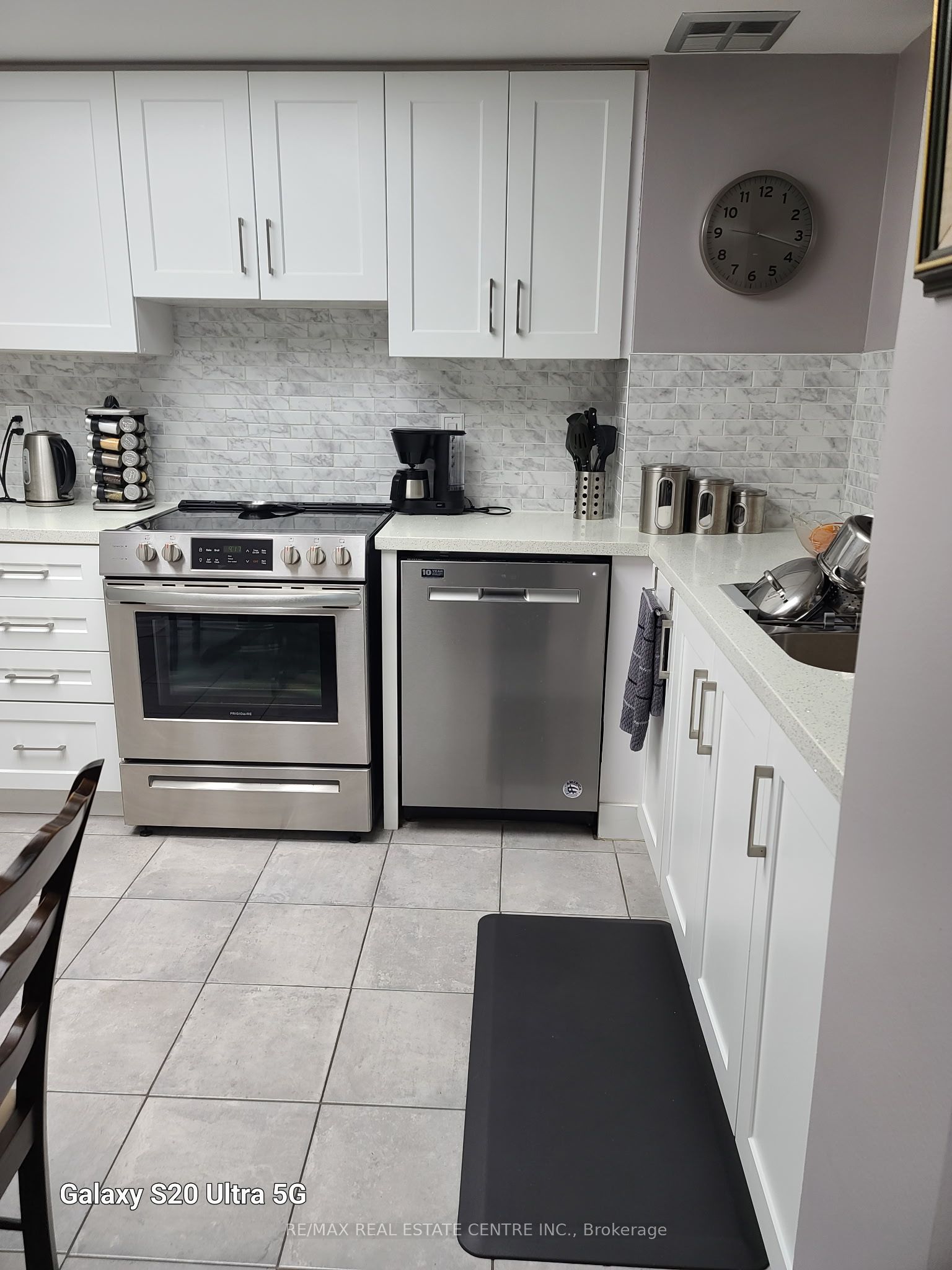 8 Lisa Street 407 Property Photo 8
