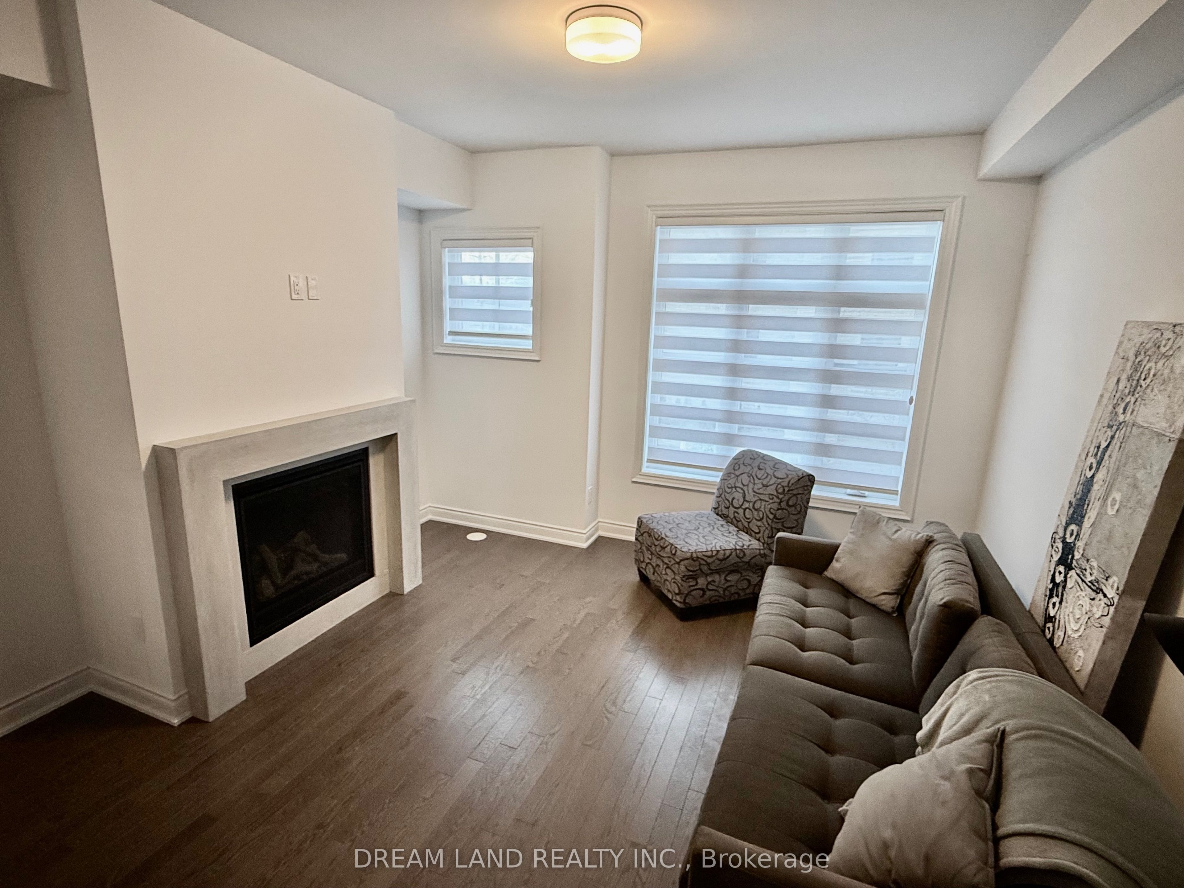 70 Lunar Crescent 193 Property Photo 11