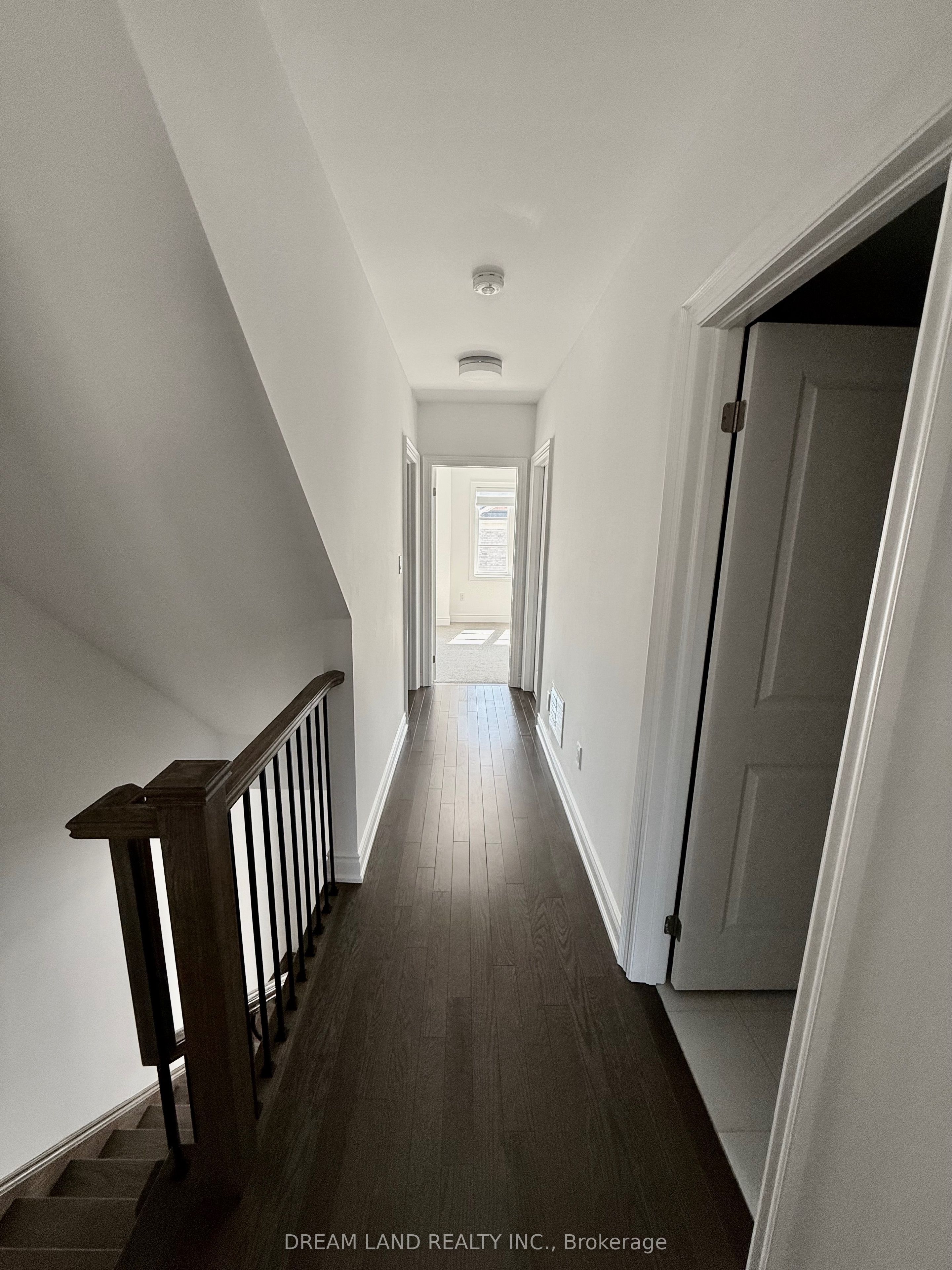 70 Lunar Crescent 193 Property Photo 15