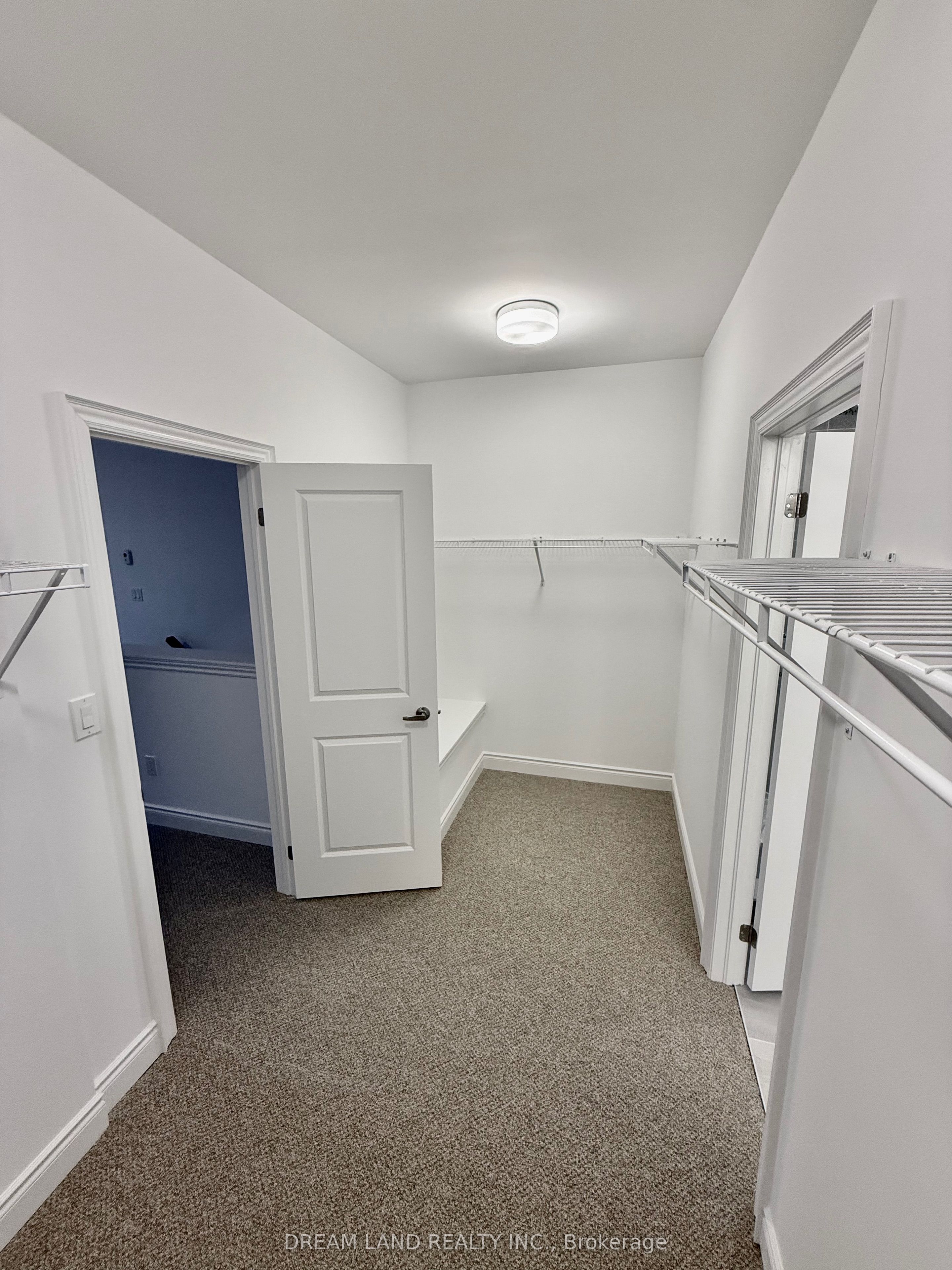 70 Lunar Crescent 193 Property Photo 27