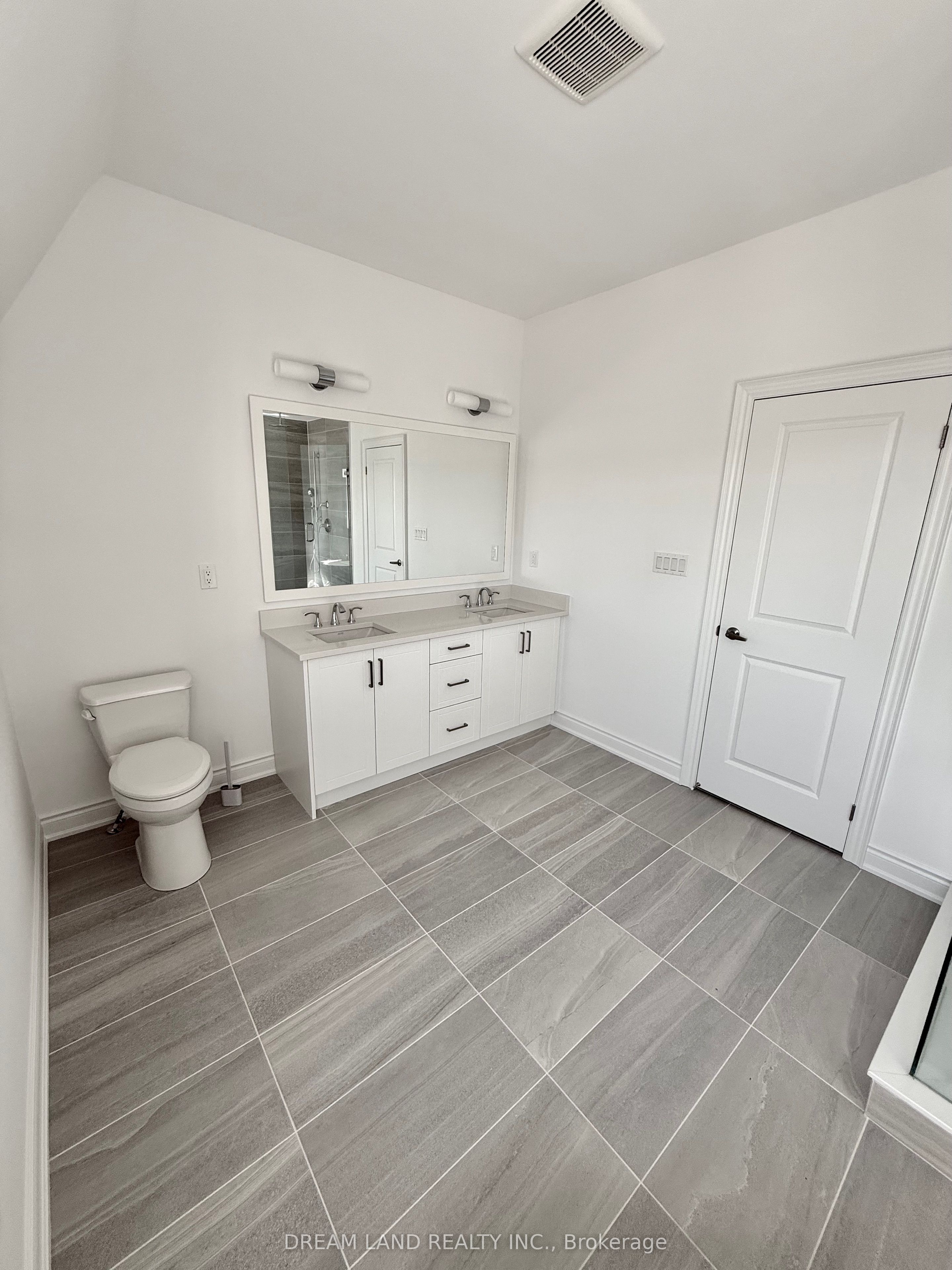 70 Lunar Crescent 193 Property Photo 29