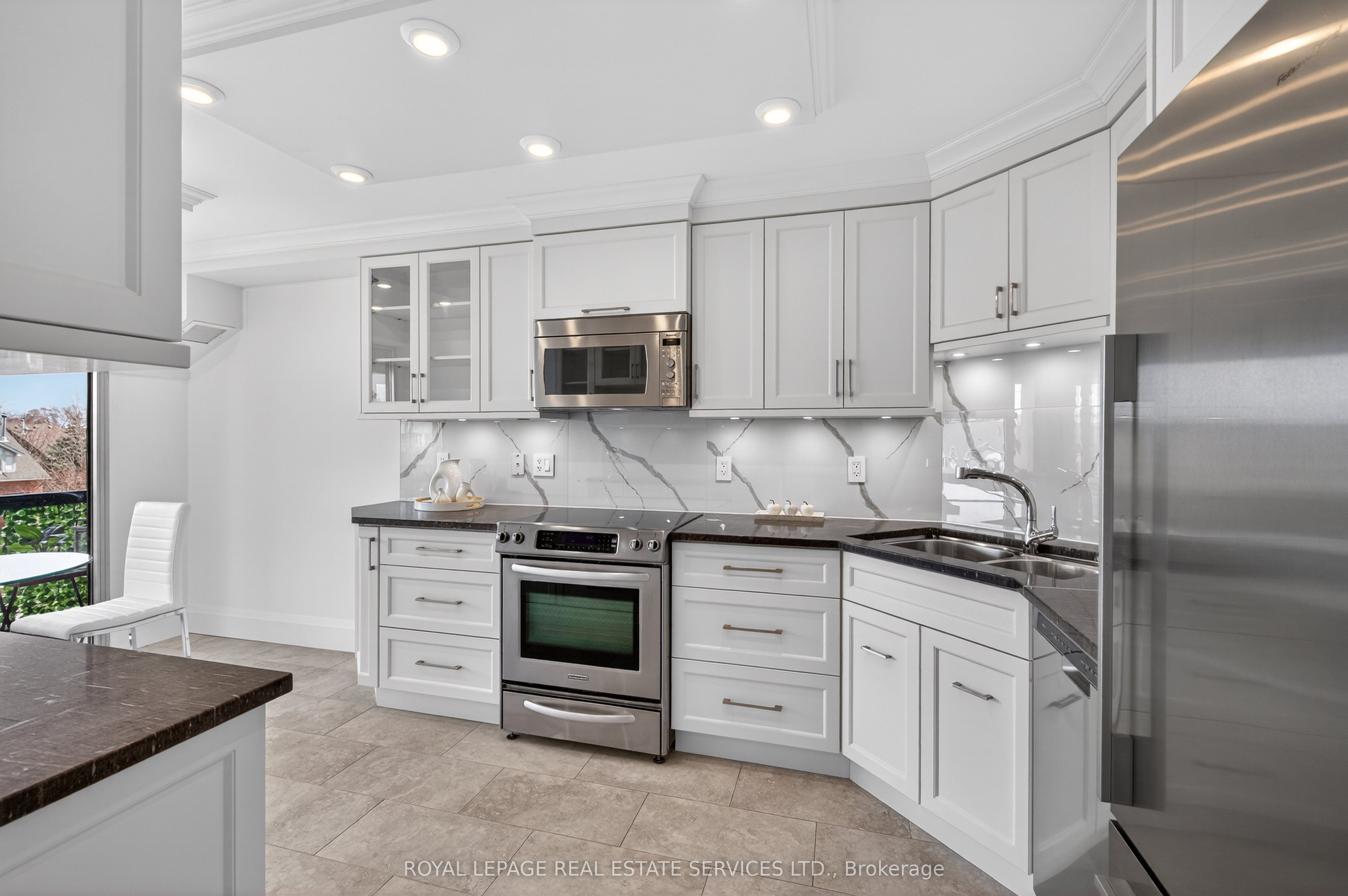 2170 Marine Drive 403 Property Photo 16