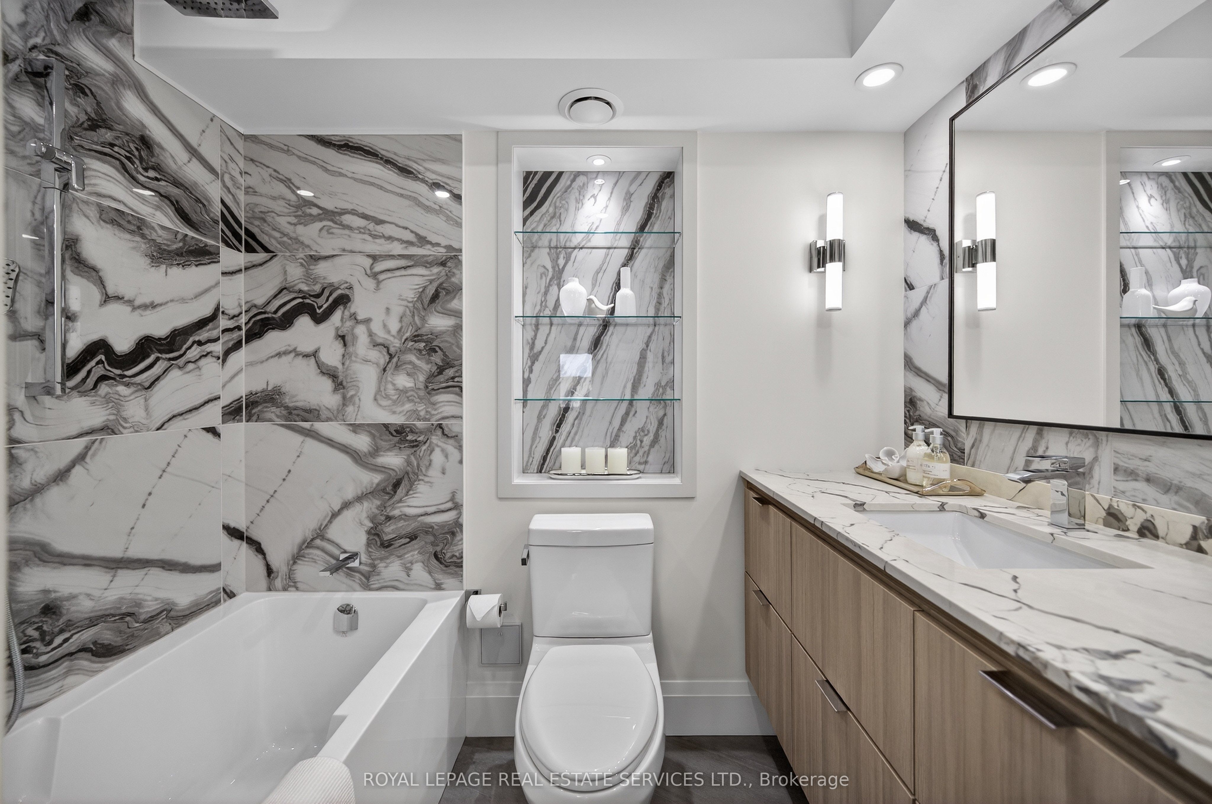 2170 Marine Drive 403 Property Photo 33