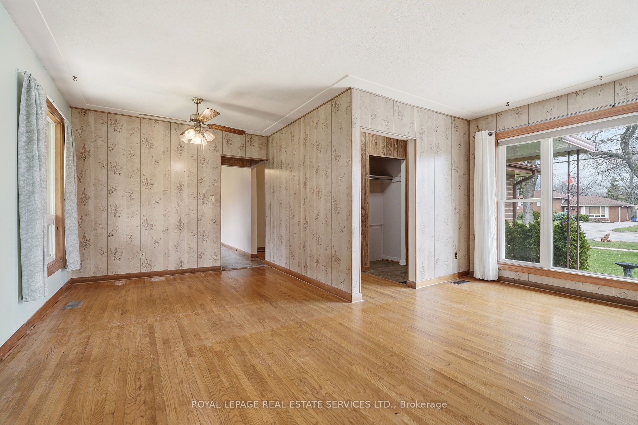 384 Appleby Line Property Photo 7