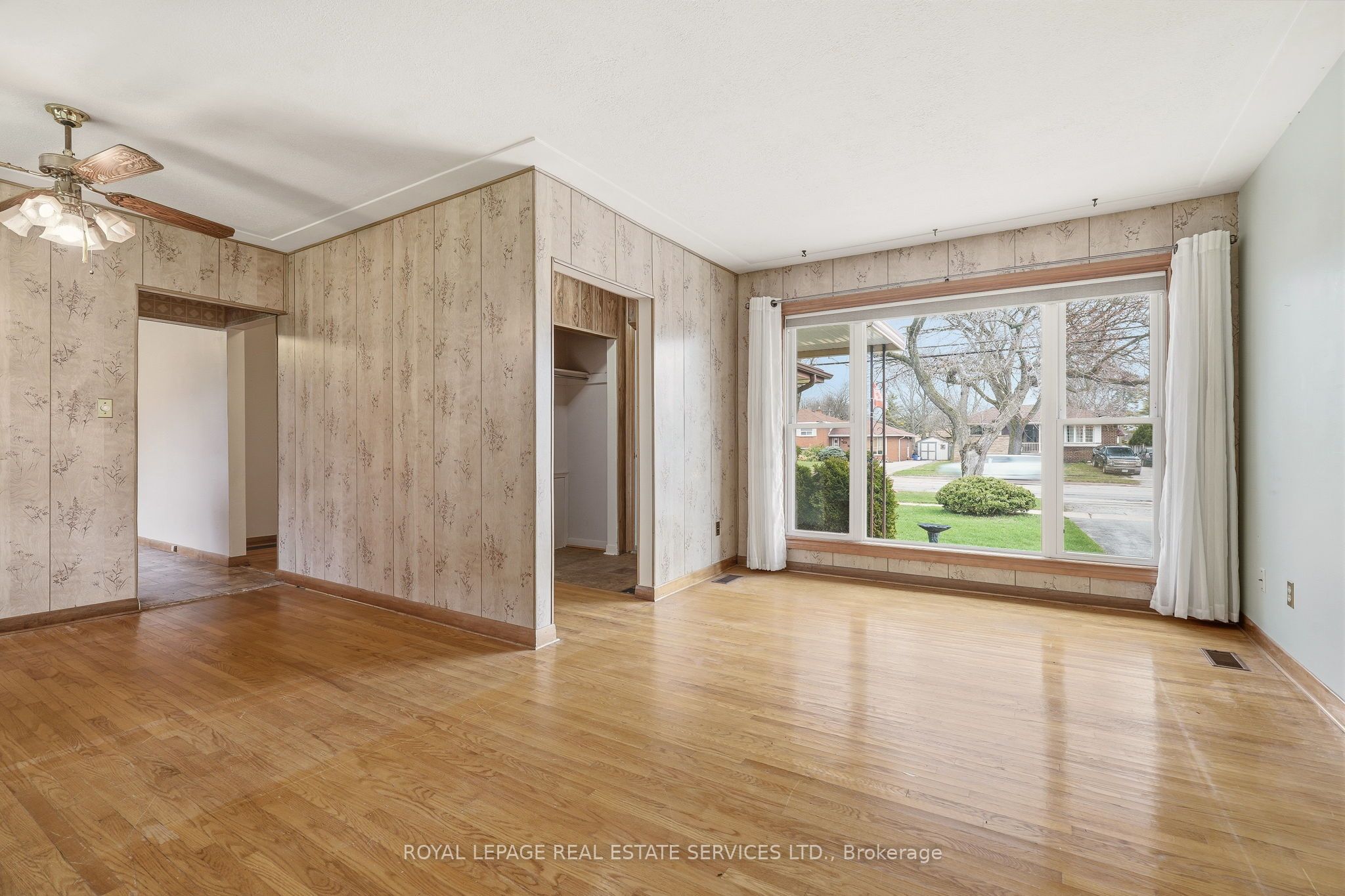 384 Appleby Line Property Photo 8