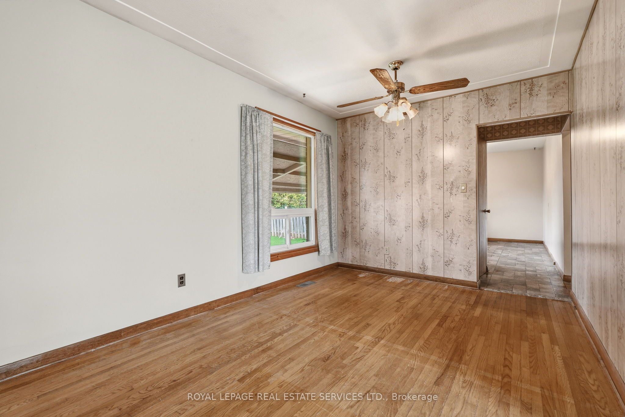 384 Appleby Line Property Photo 9
