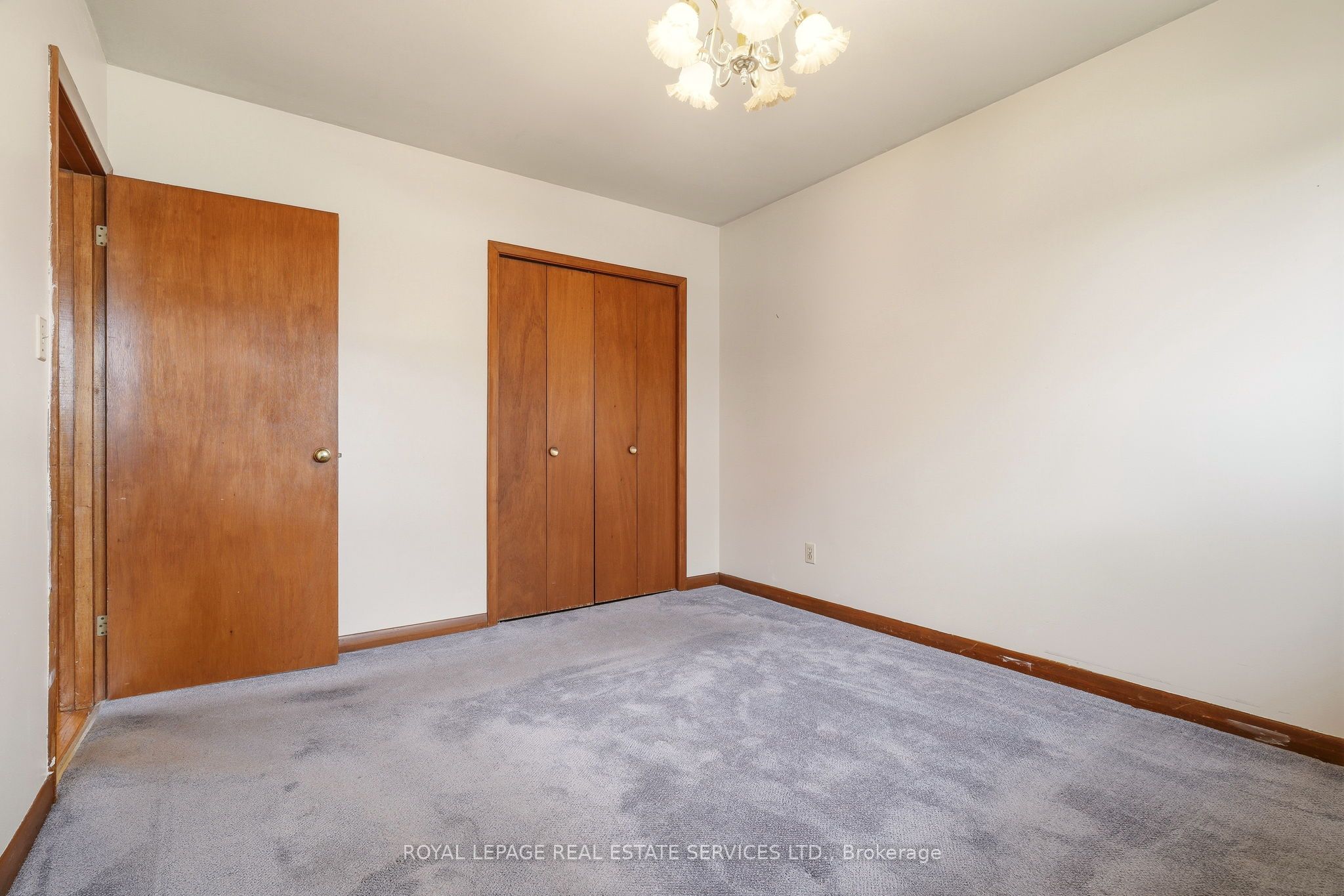 384 Appleby Line Property Photo 17