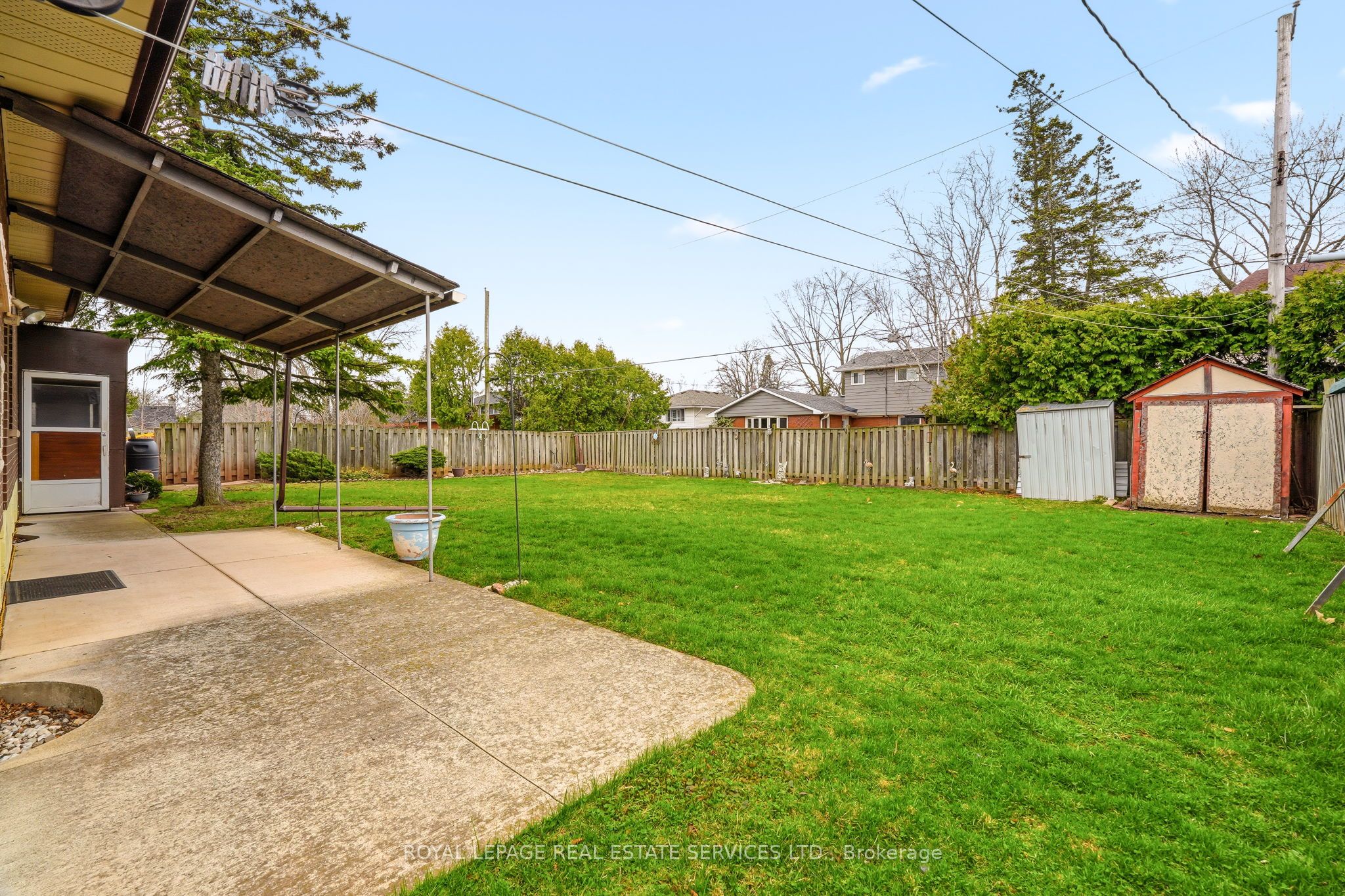 384 Appleby Line Property Photo 32
