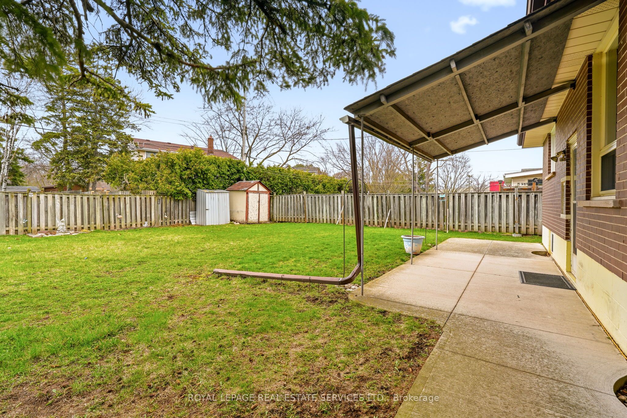 384 Appleby Line Property Photo 34