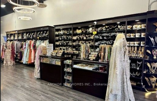 2275 Britannia Road 15