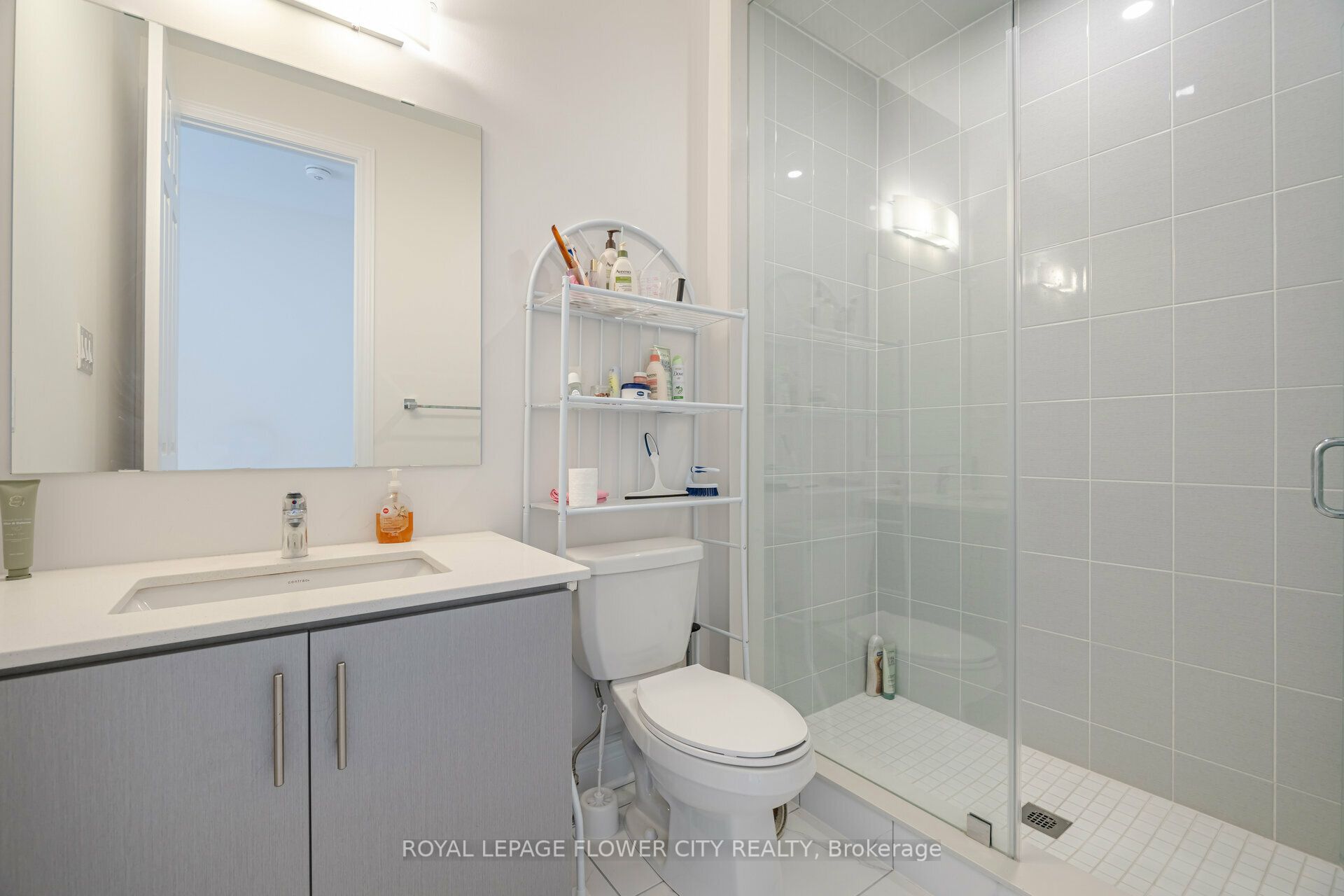 36 Icon Street S Property Photo 28