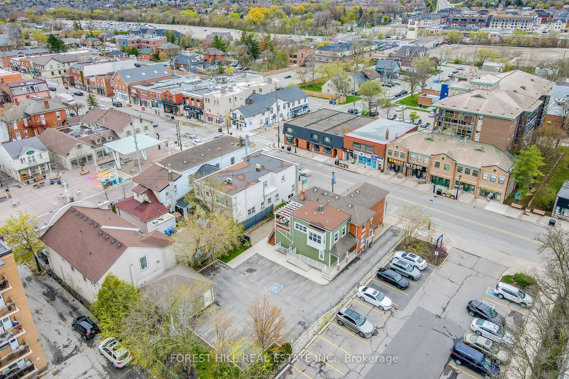 201 Queen Street S Property Photo 7