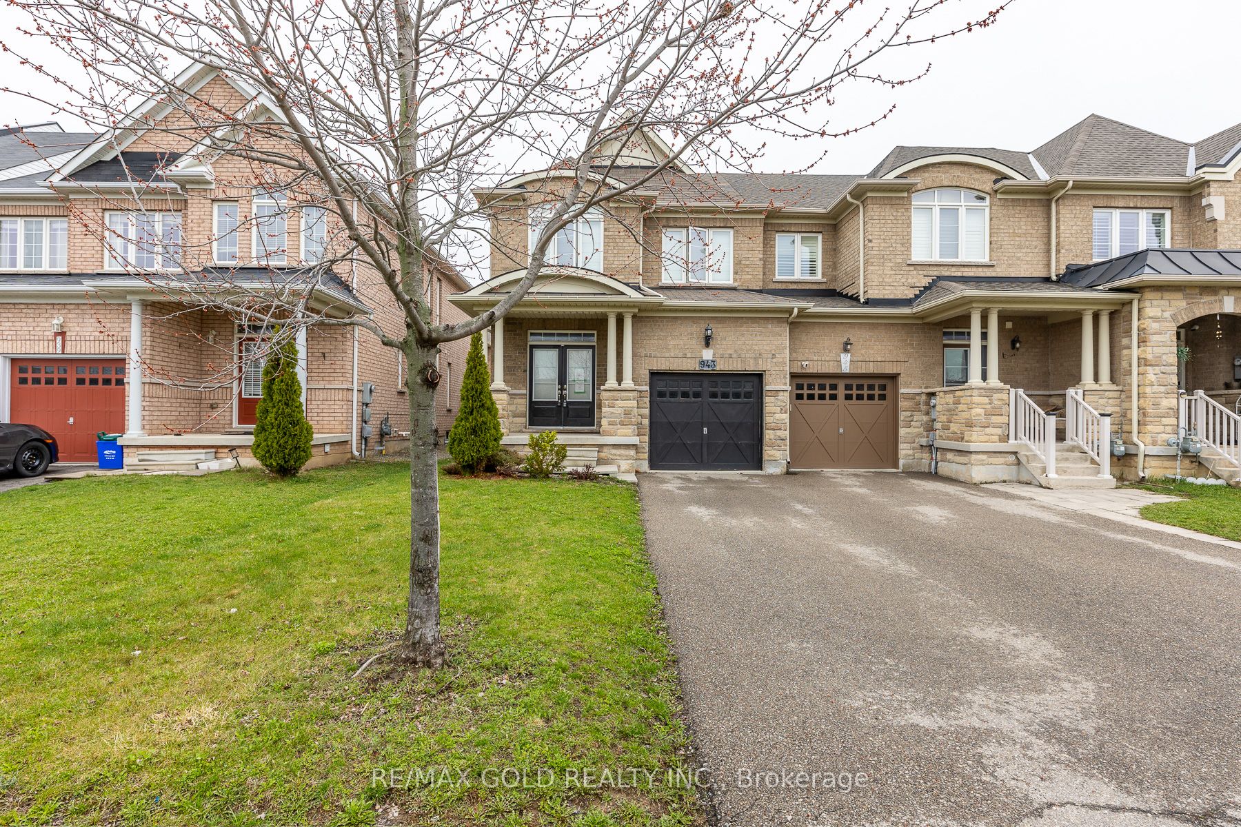 943 Transom Crescent Property Photo 1