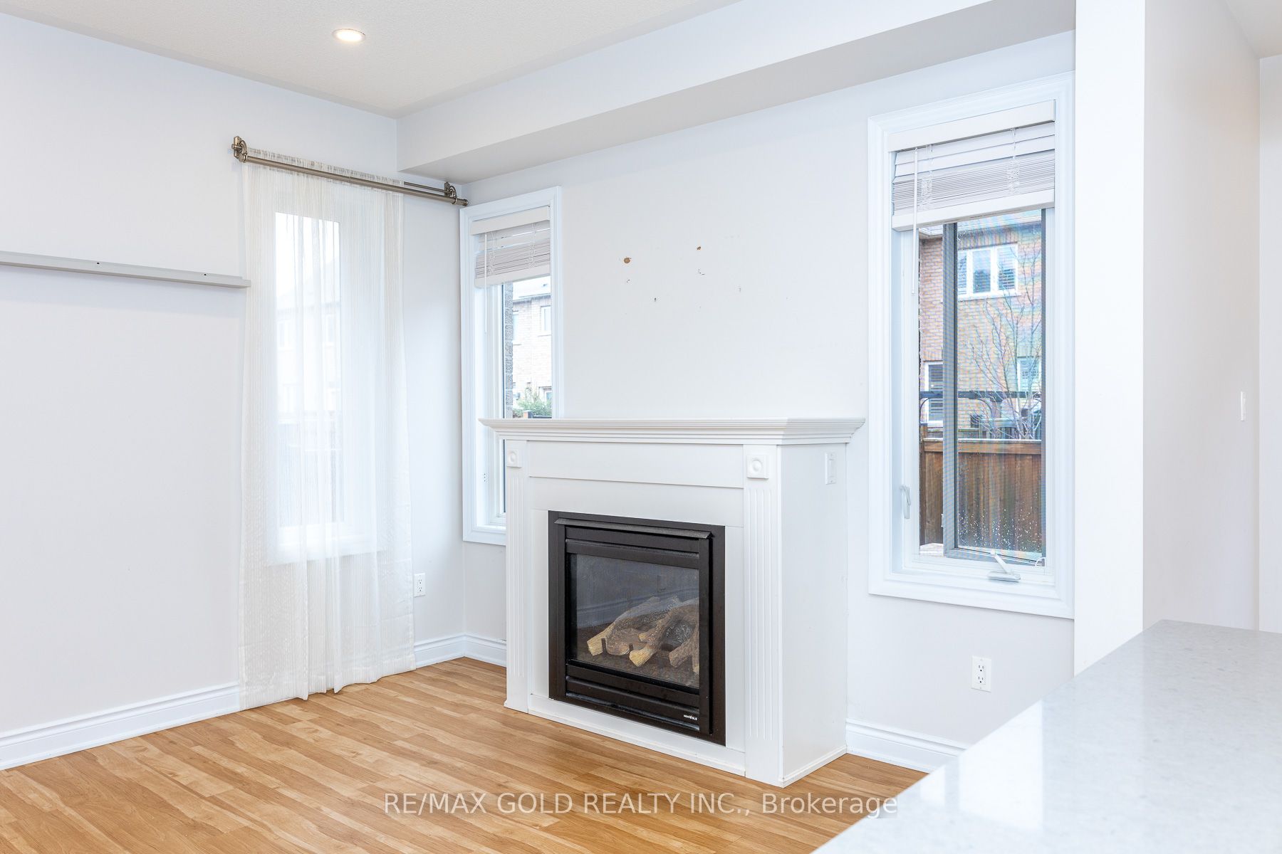 943 Transom Crescent Property Photo 23