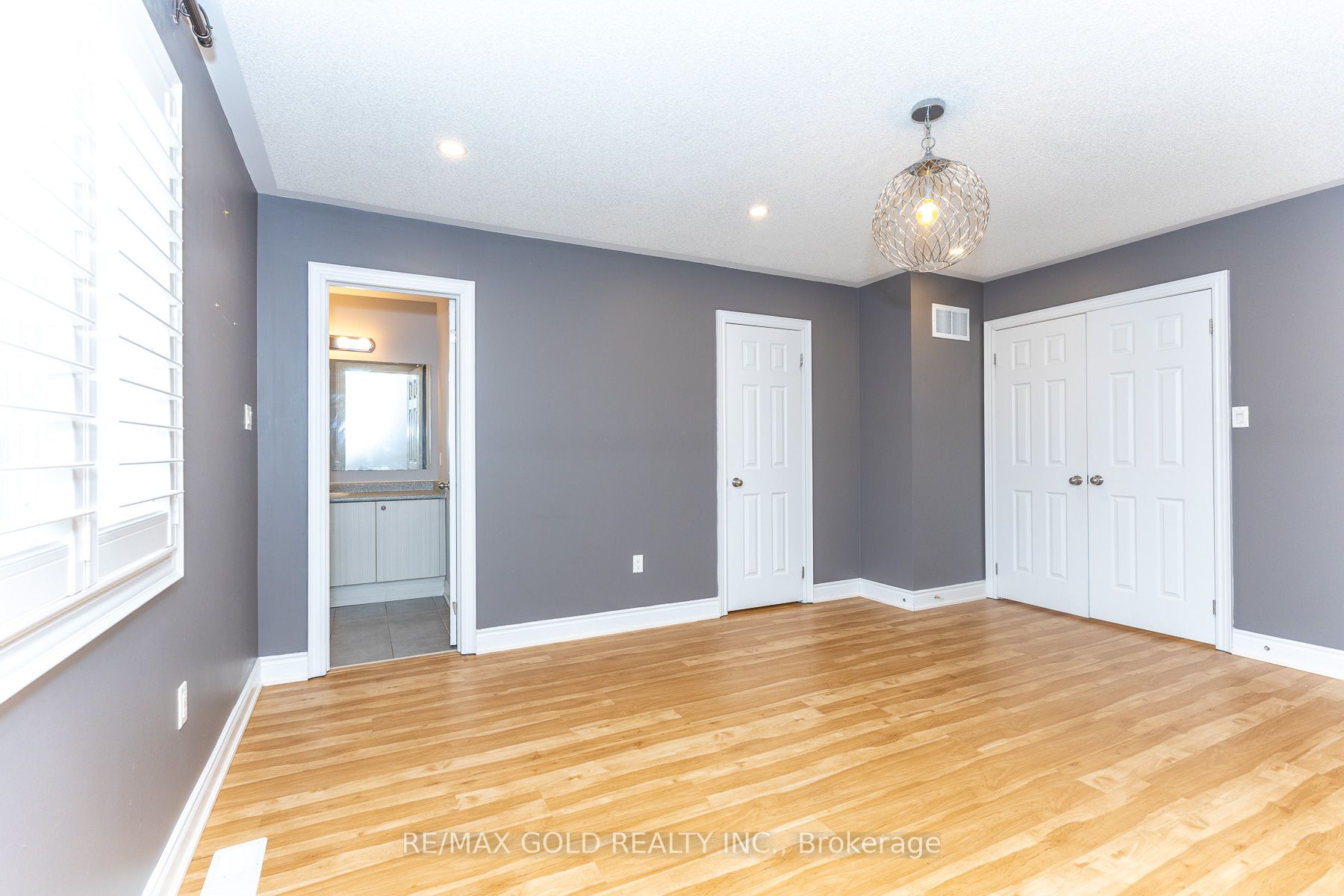943 Transom Crescent Property Photo 30