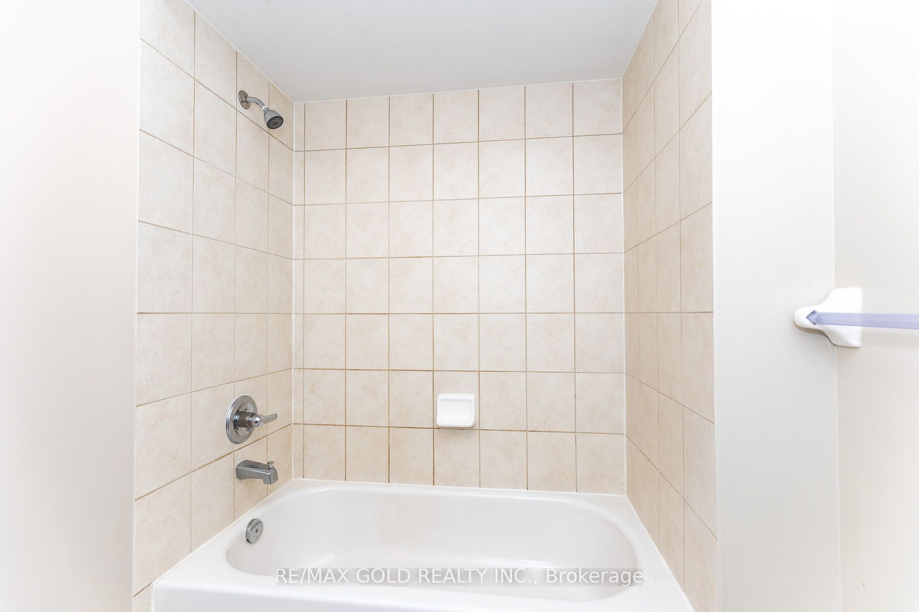 943 Transom Crescent Property Photo 37