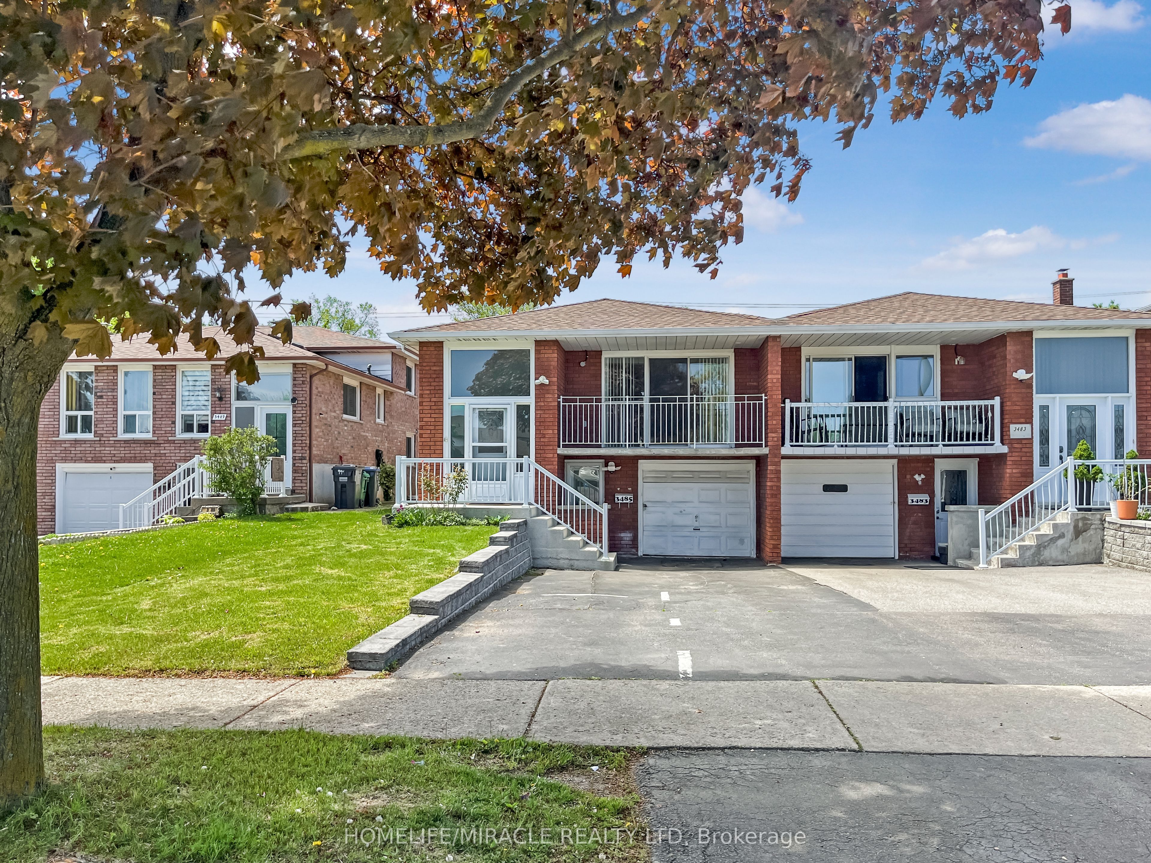 3485 Oakglade Crescent