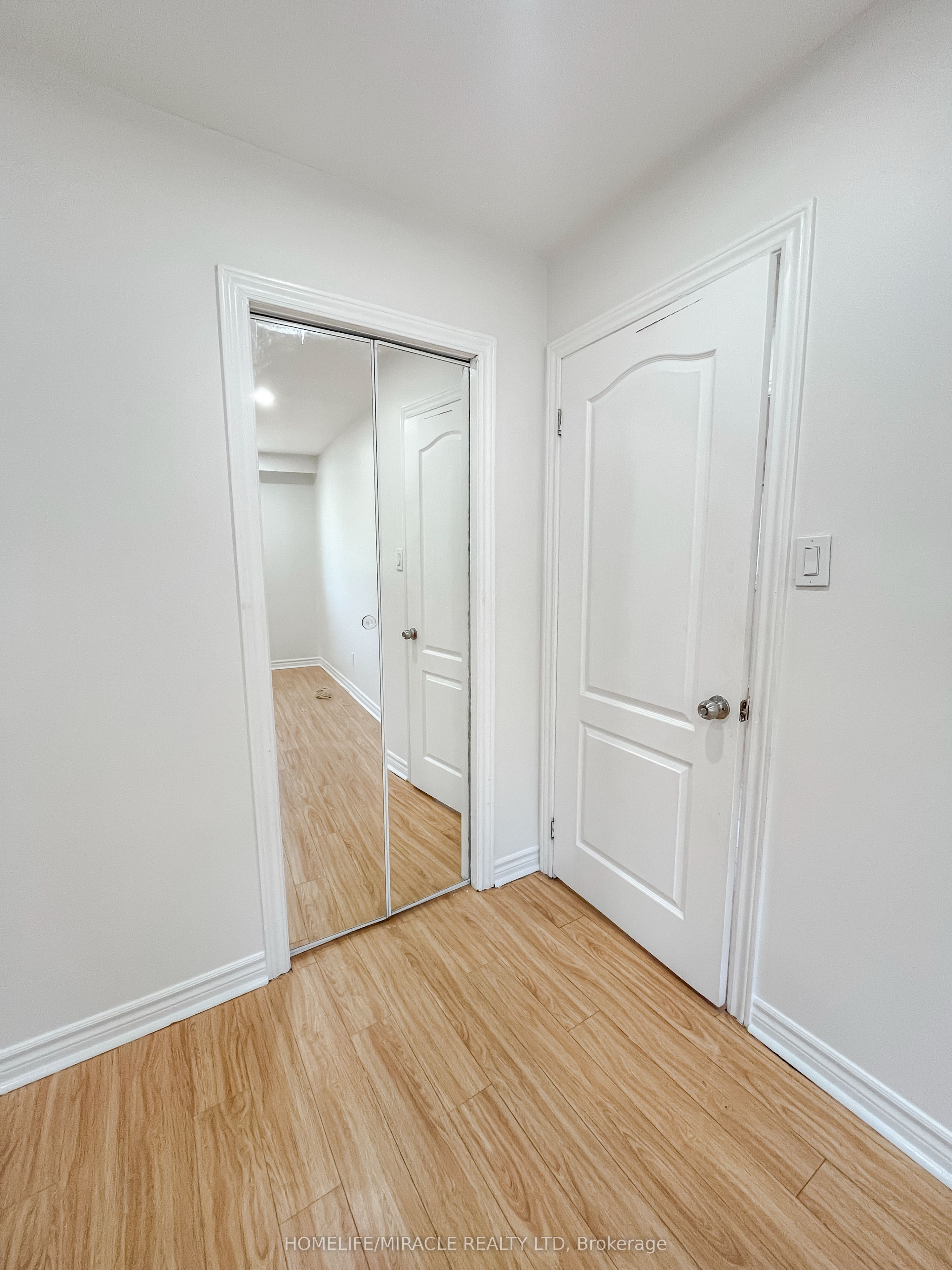 3485 Oakglade Crescent Property Photo 21