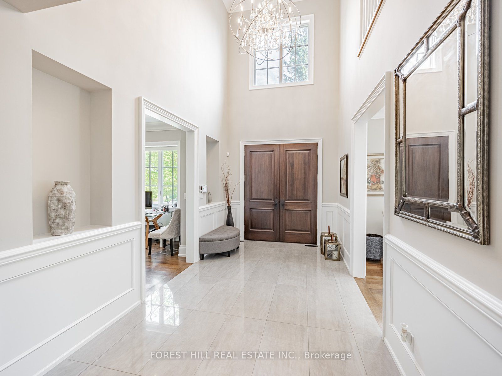 302 Pinehurst Drive W Property Photo 4