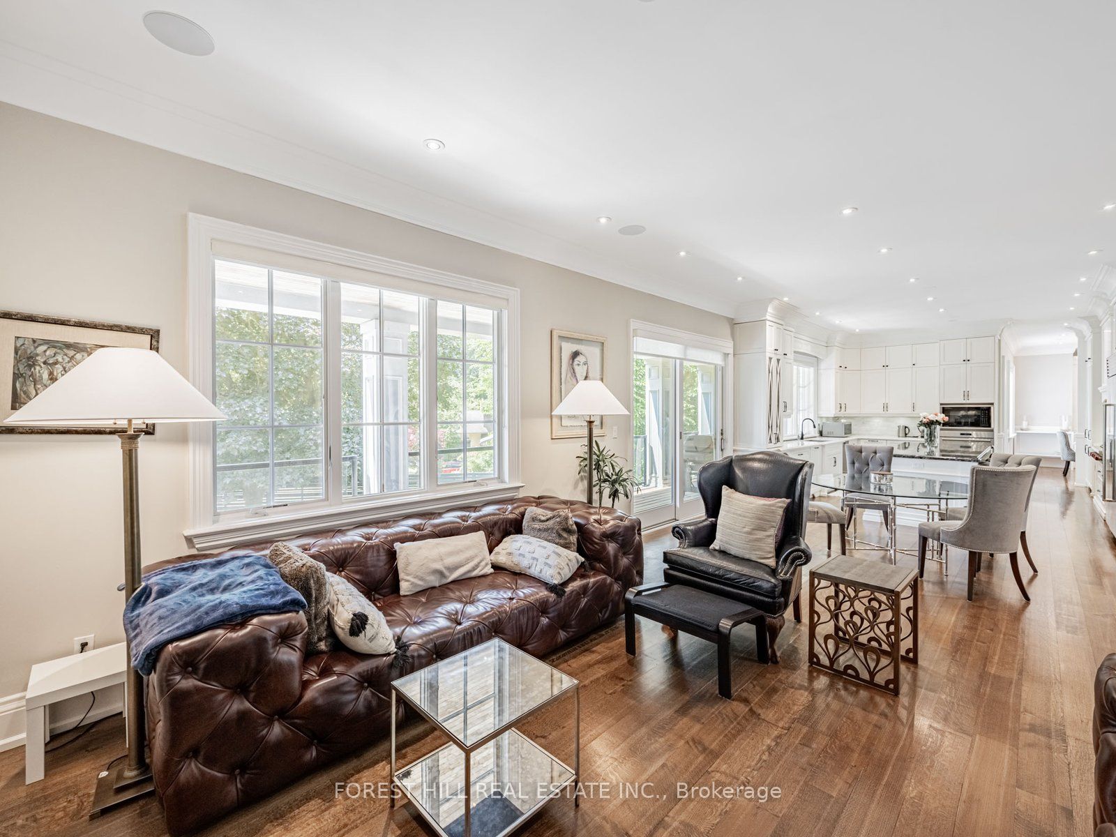 302 Pinehurst Drive W Property Photo 8