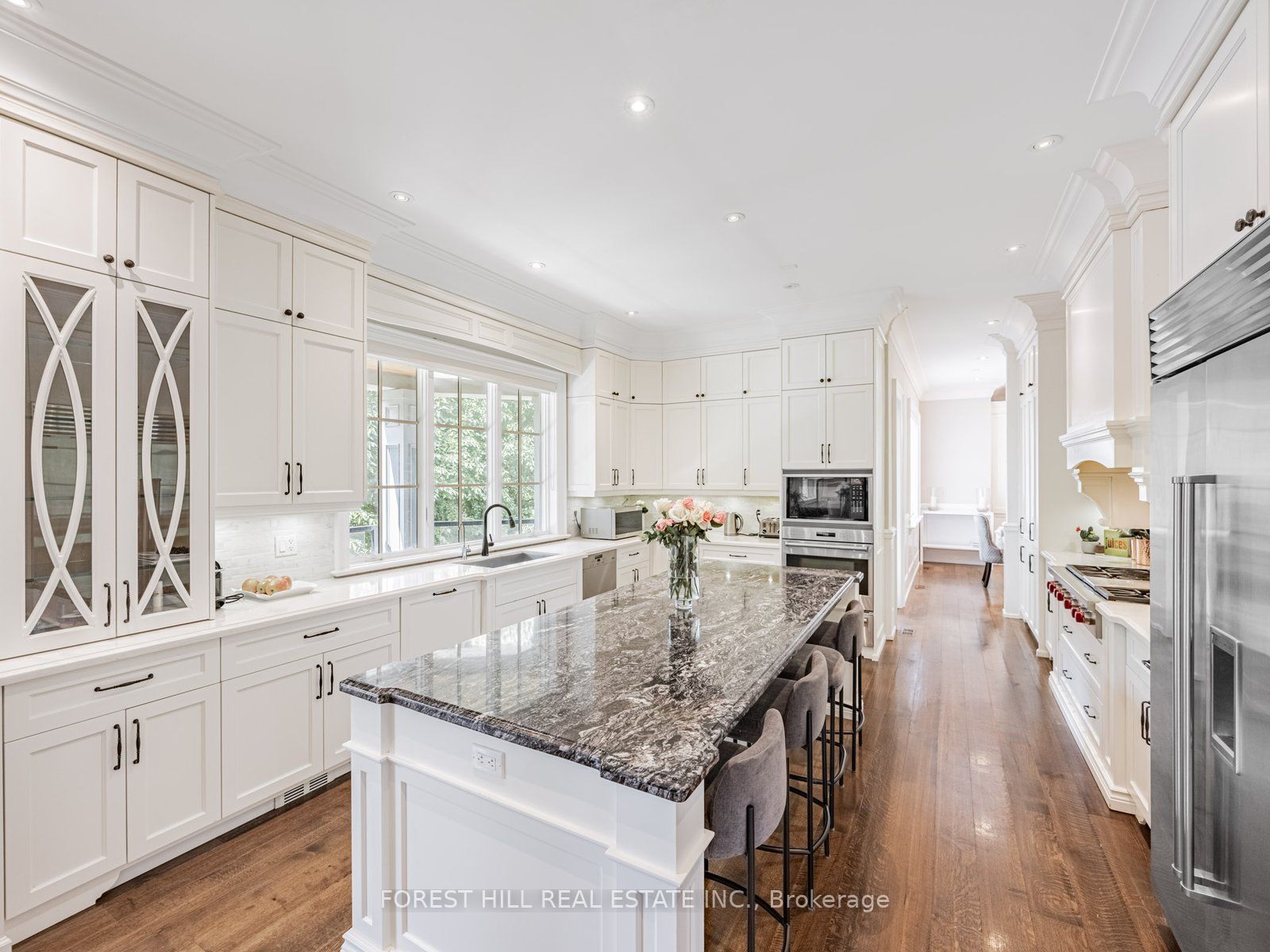 302 Pinehurst Drive W Property Photo 10