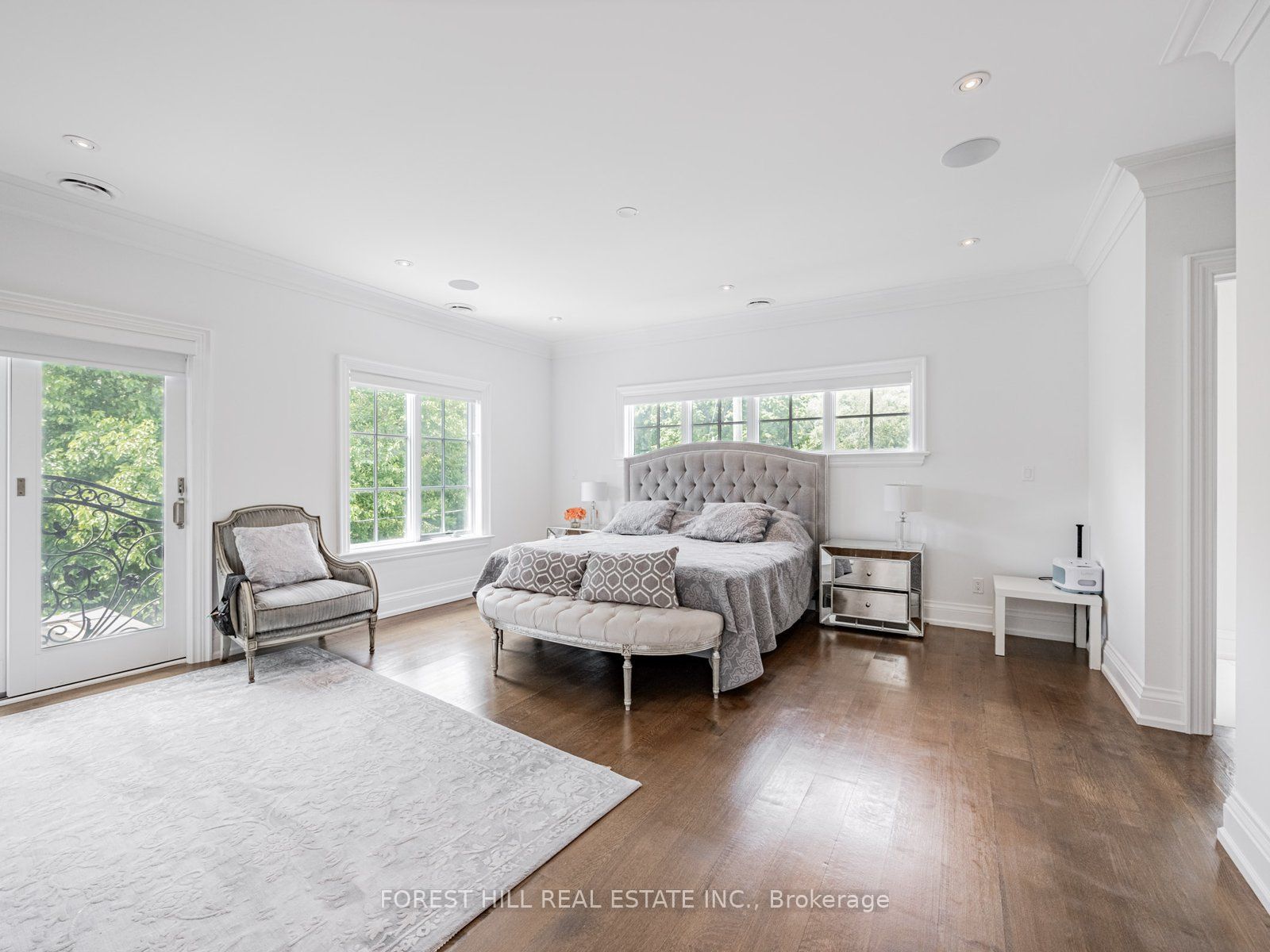 302 Pinehurst Drive W Property Photo 18