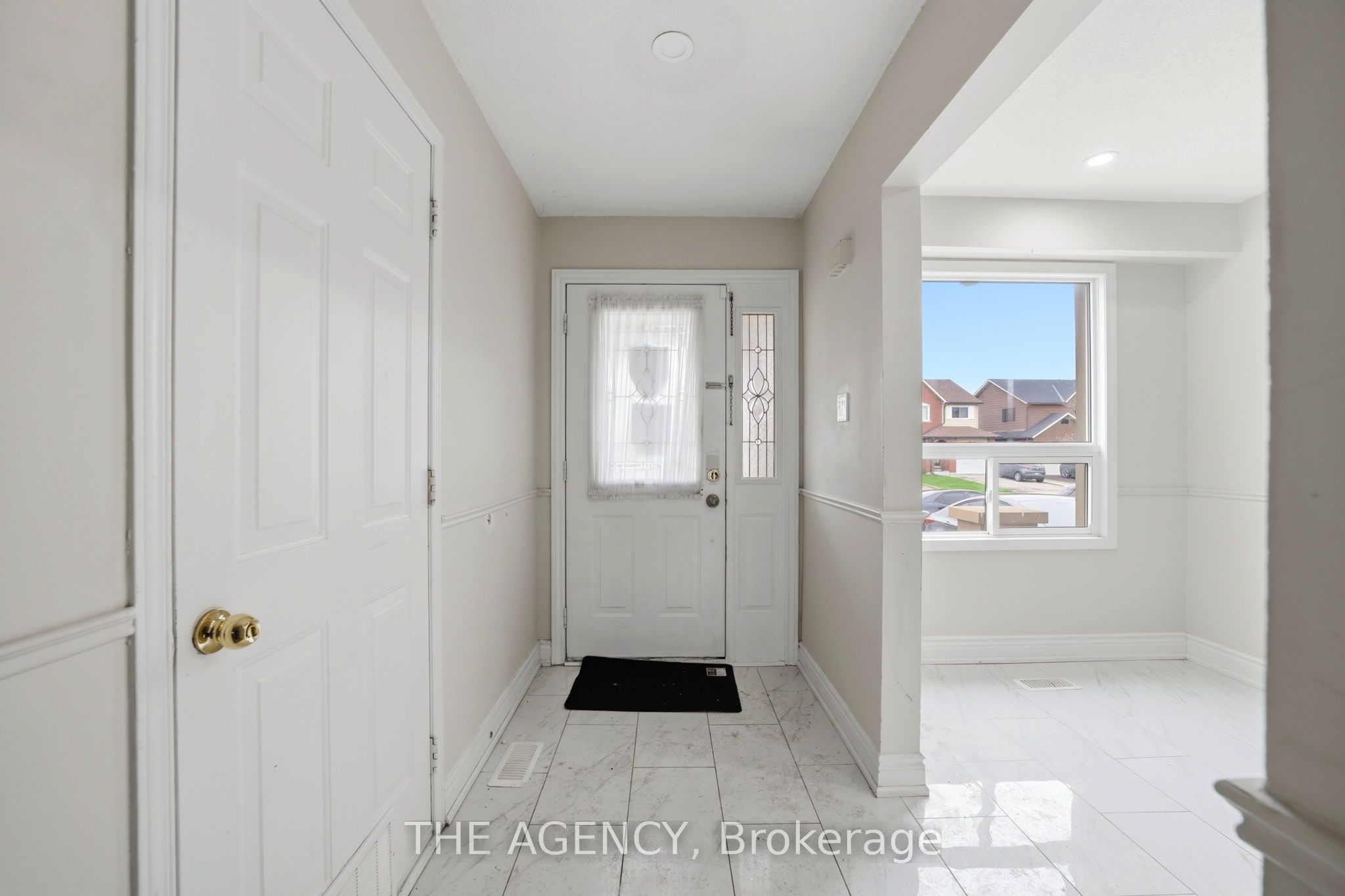 416 Hansen Road N Property Photo 4