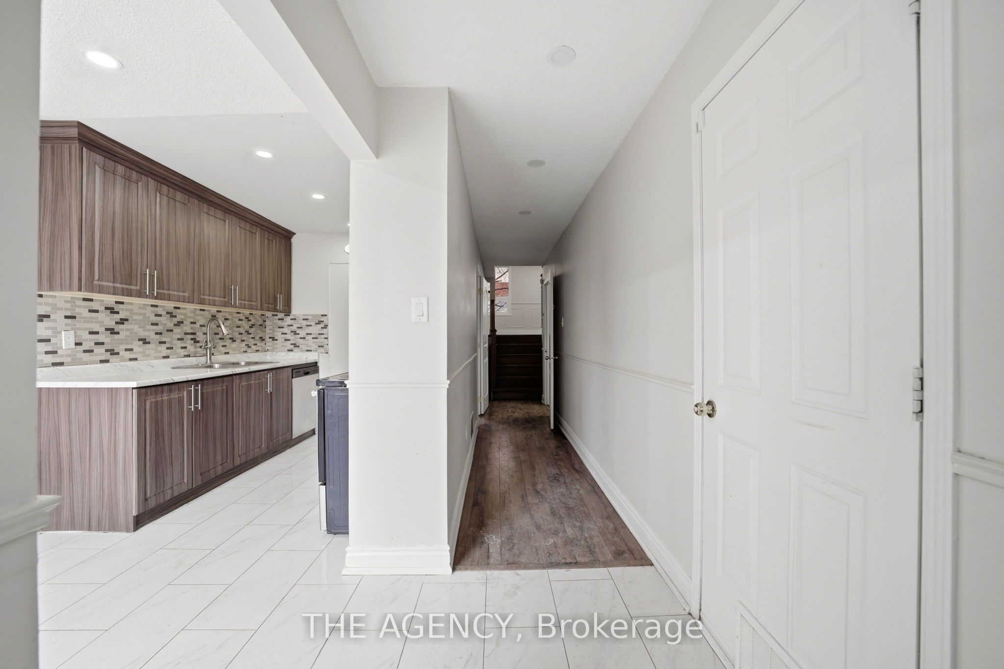 416 Hansen Road N Property Photo 7