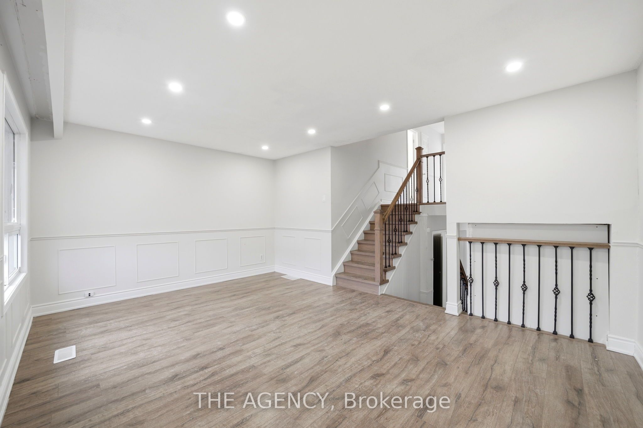 416 Hansen Road N Property Photo 17