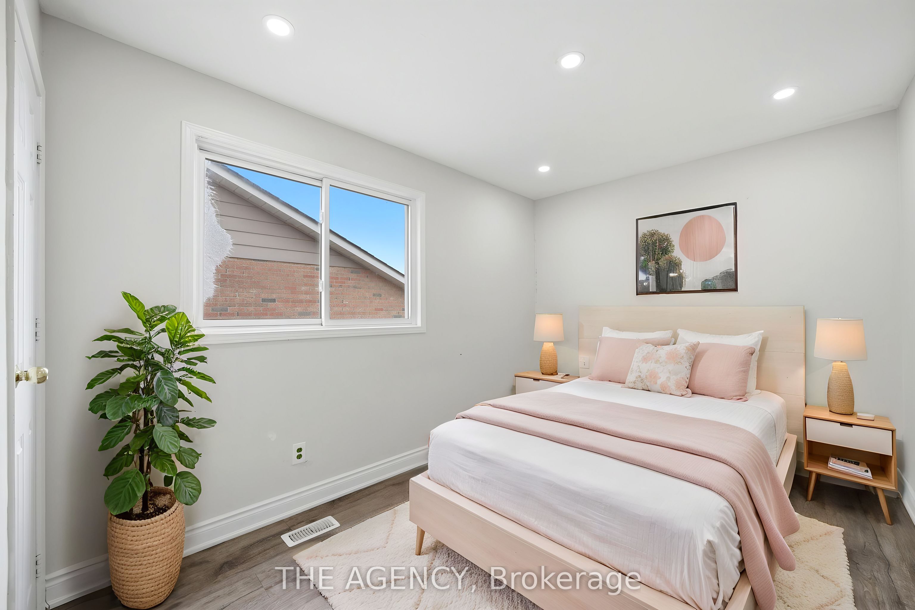 416 Hansen Road N Property Photo 23