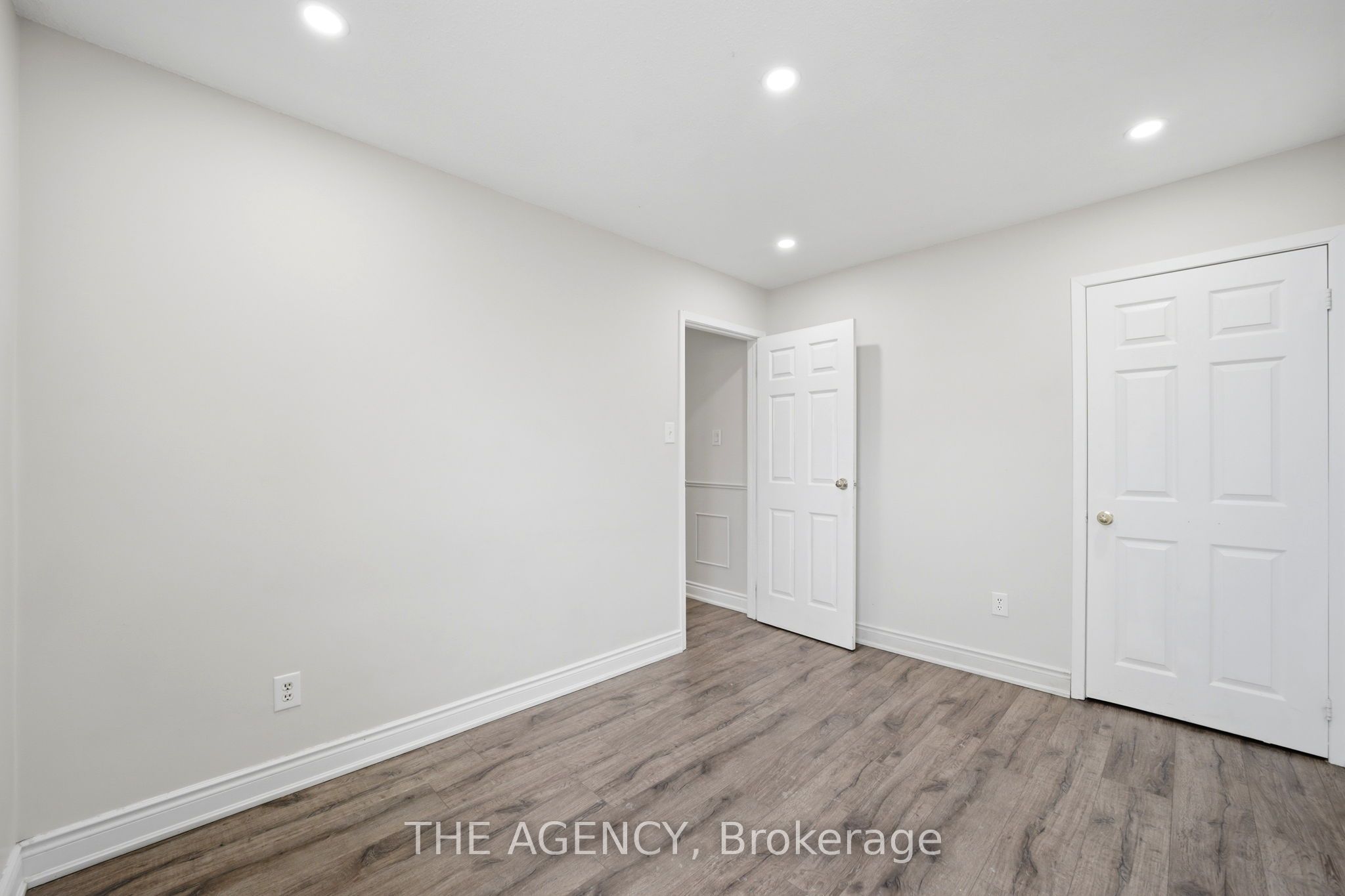 416 Hansen Road N Property Photo 24