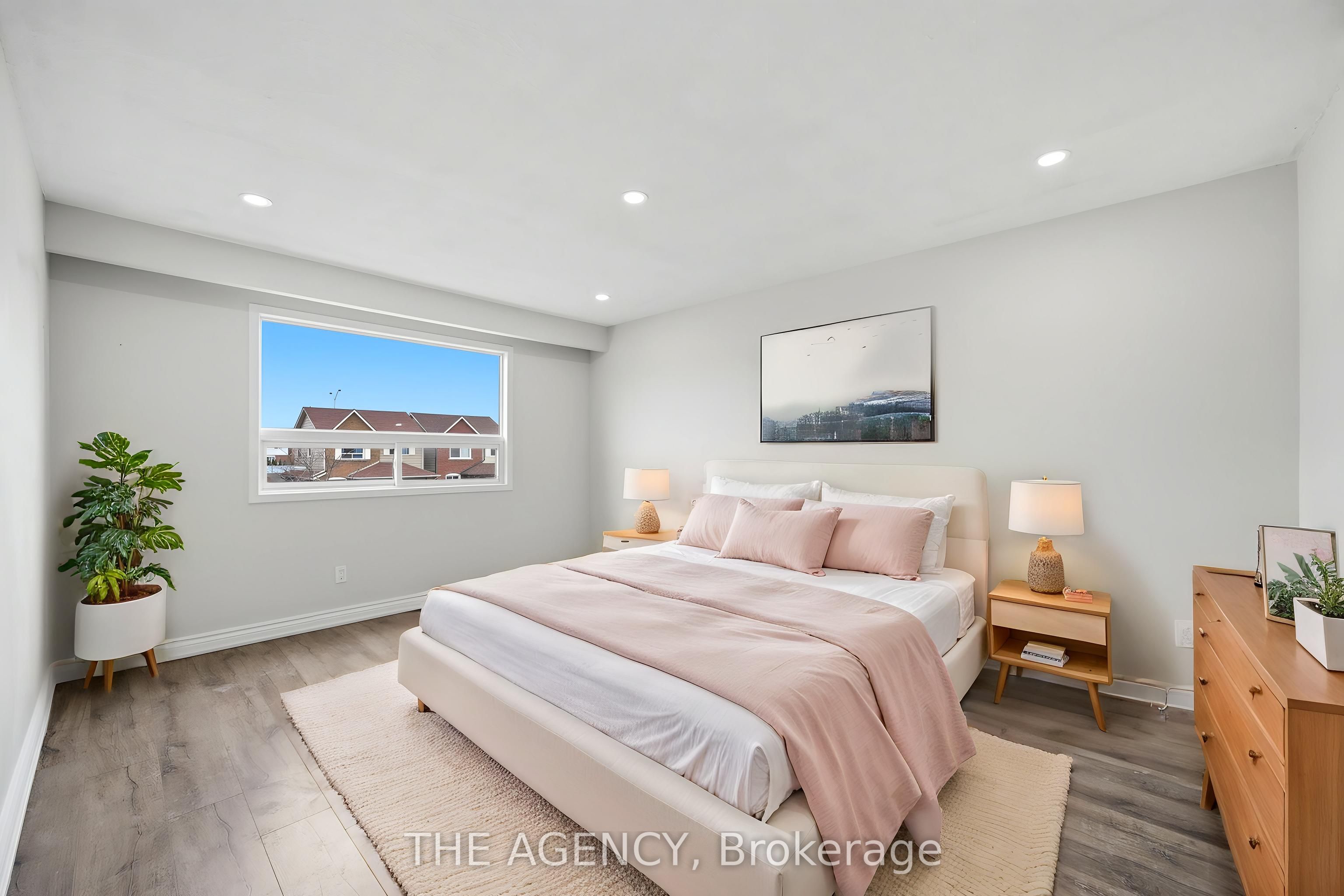 416 Hansen Road N Property Photo 25