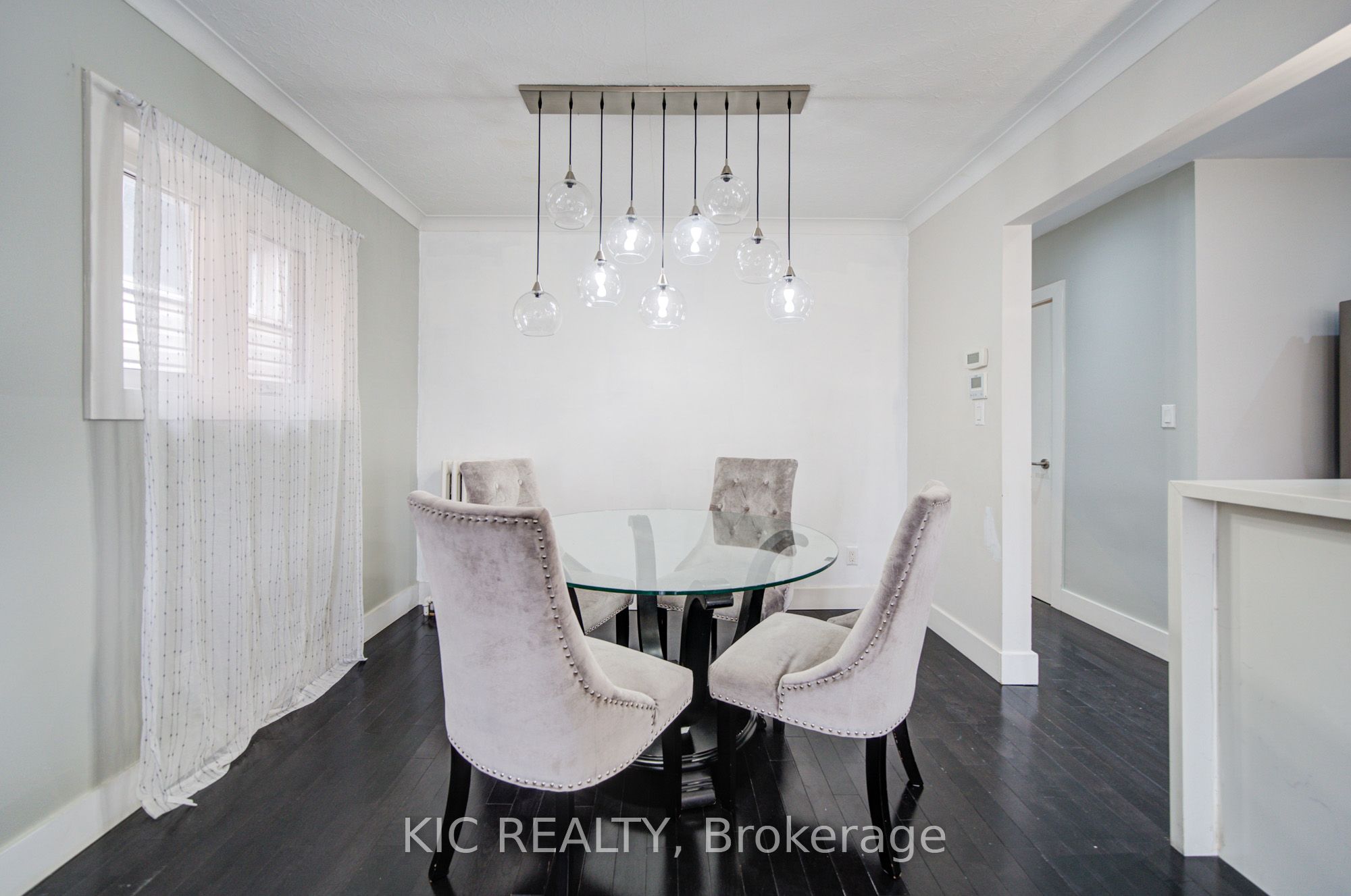 35 Montcalm Avenue Property Photo 4