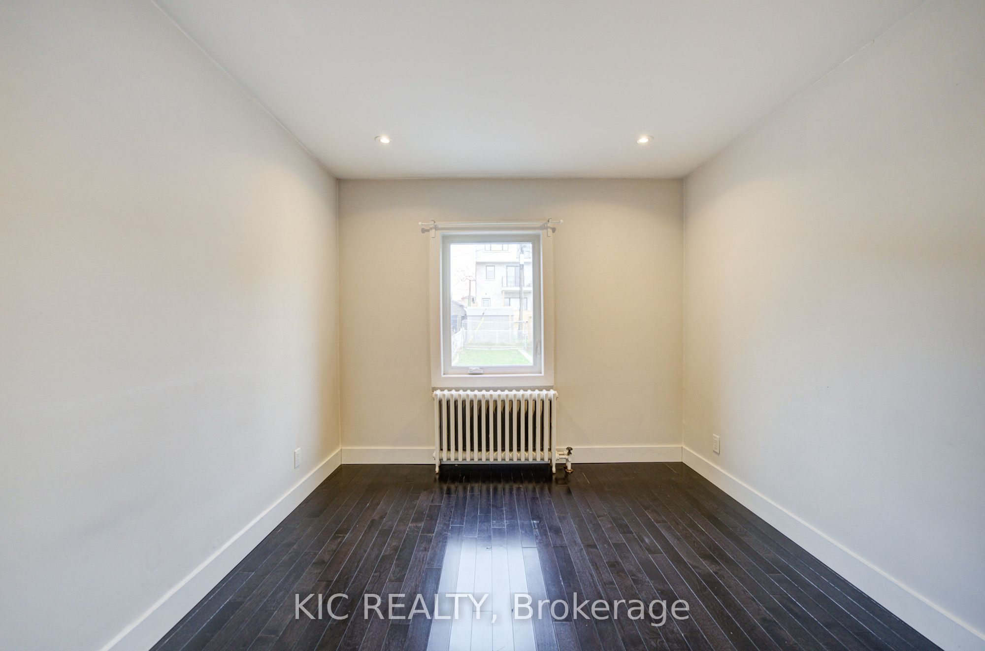35 Montcalm Avenue Property Photo 13