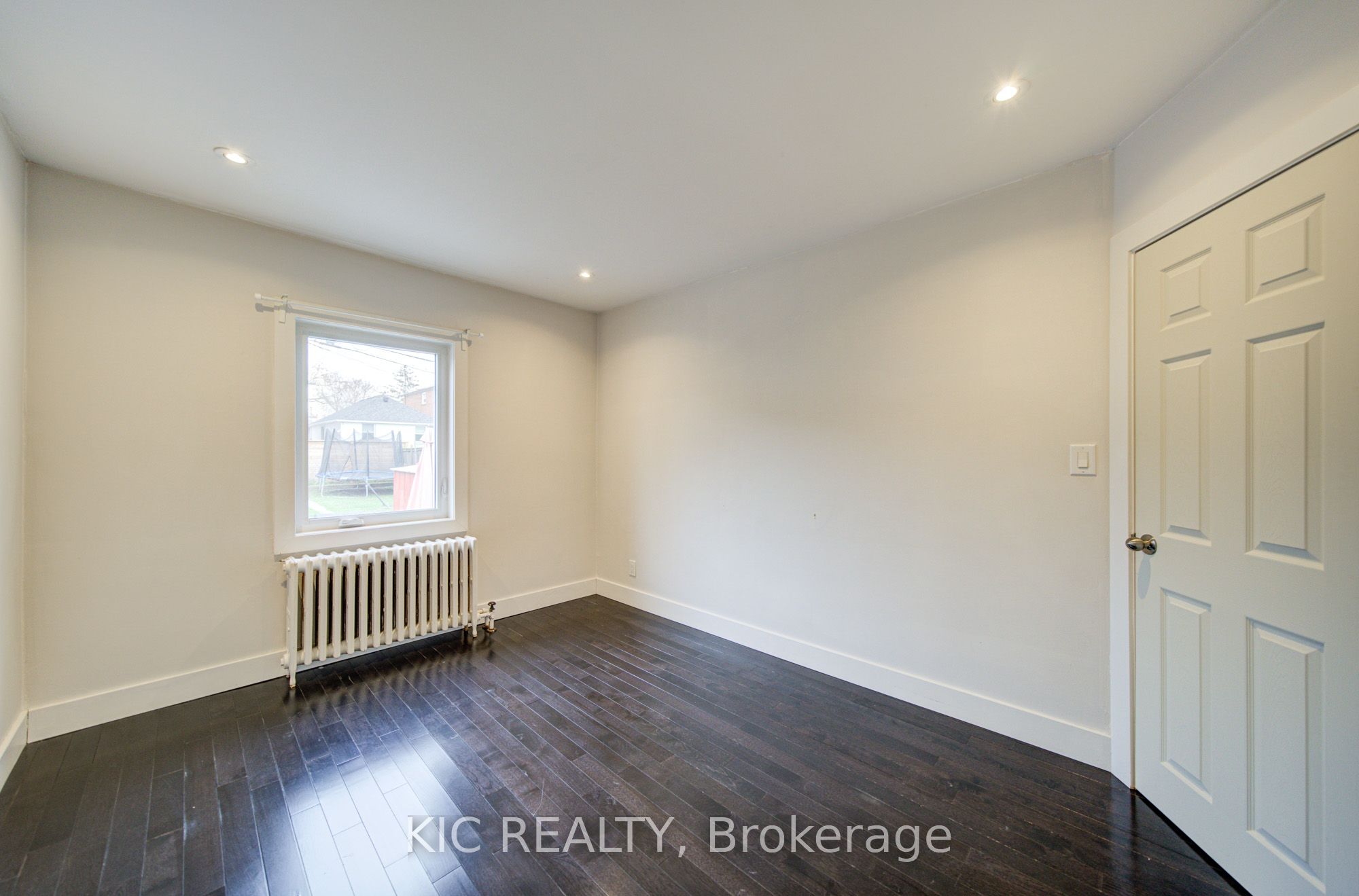 35 Montcalm Avenue Property Photo 14