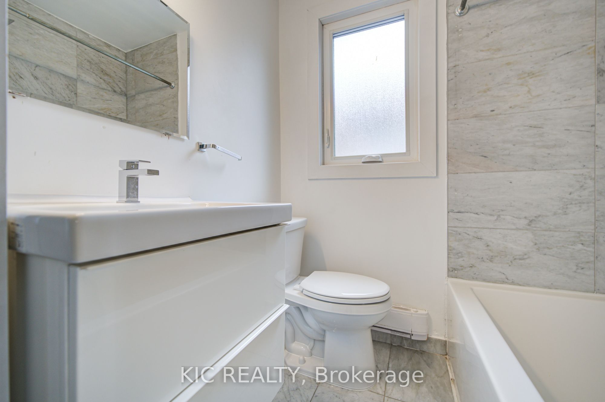 35 Montcalm Avenue Property Photo 18
