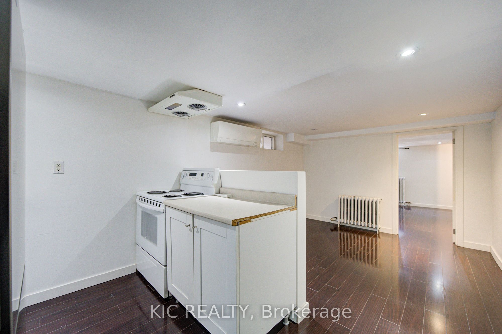 35 Montcalm Avenue Property Photo 20