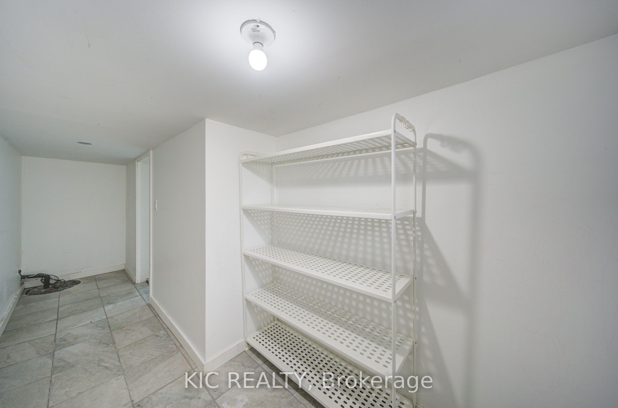 35 Montcalm Avenue Property Photo 22
