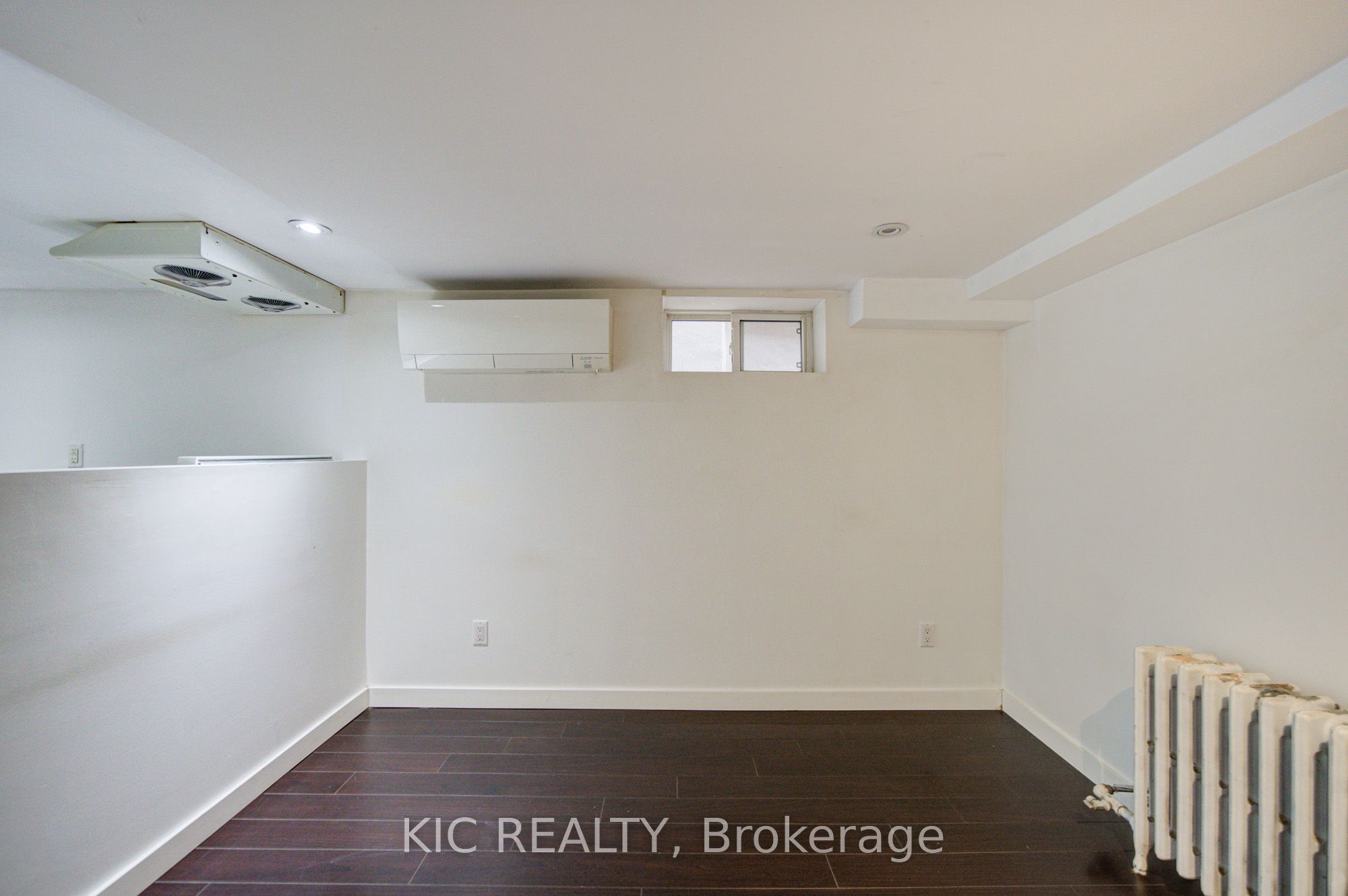 35 Montcalm Avenue Property Photo 25