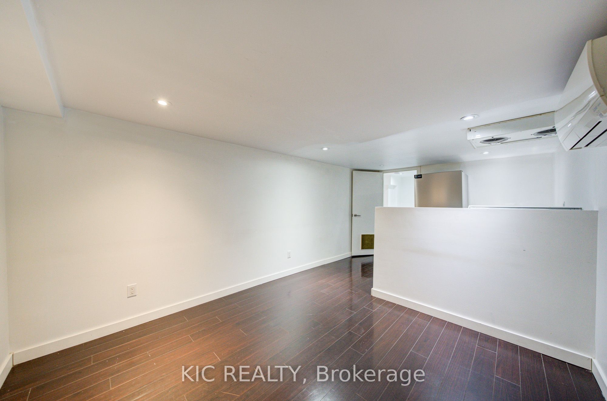 35 Montcalm Avenue Property Photo 29