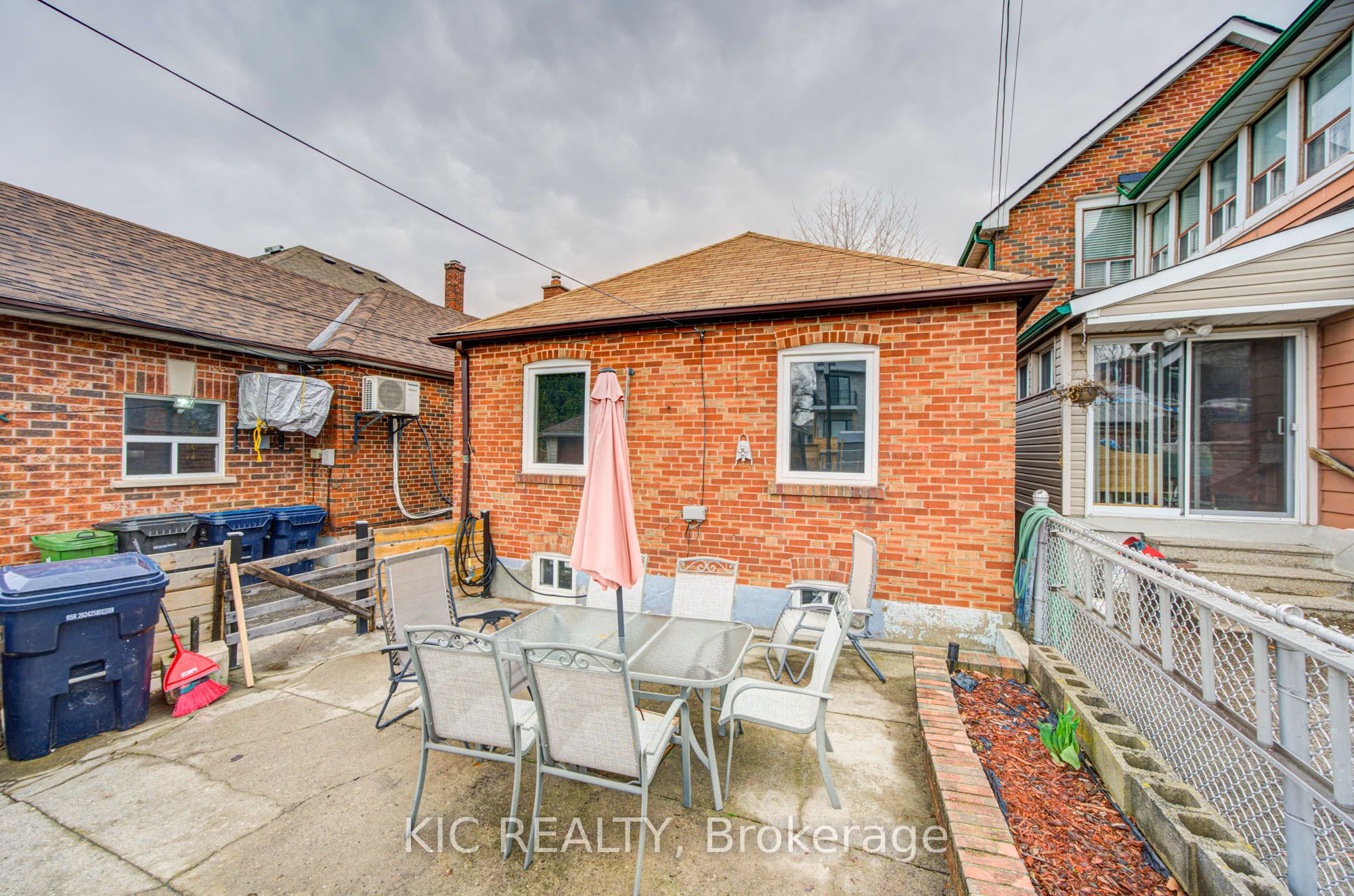 35 Montcalm Avenue Property Photo 34