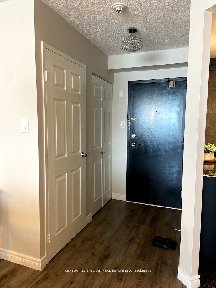 8 Lisa Street 706 Property Photo 6