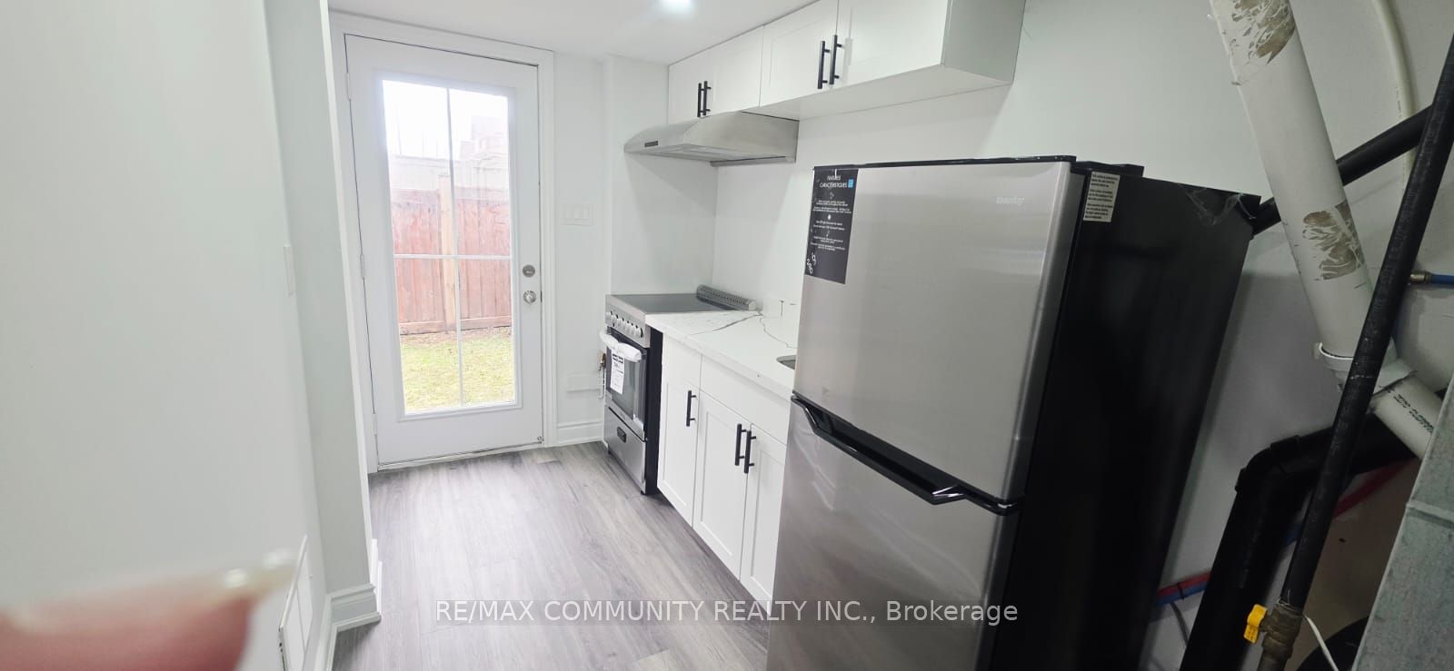 50 Rockman Crescent Lower Property Photo 3